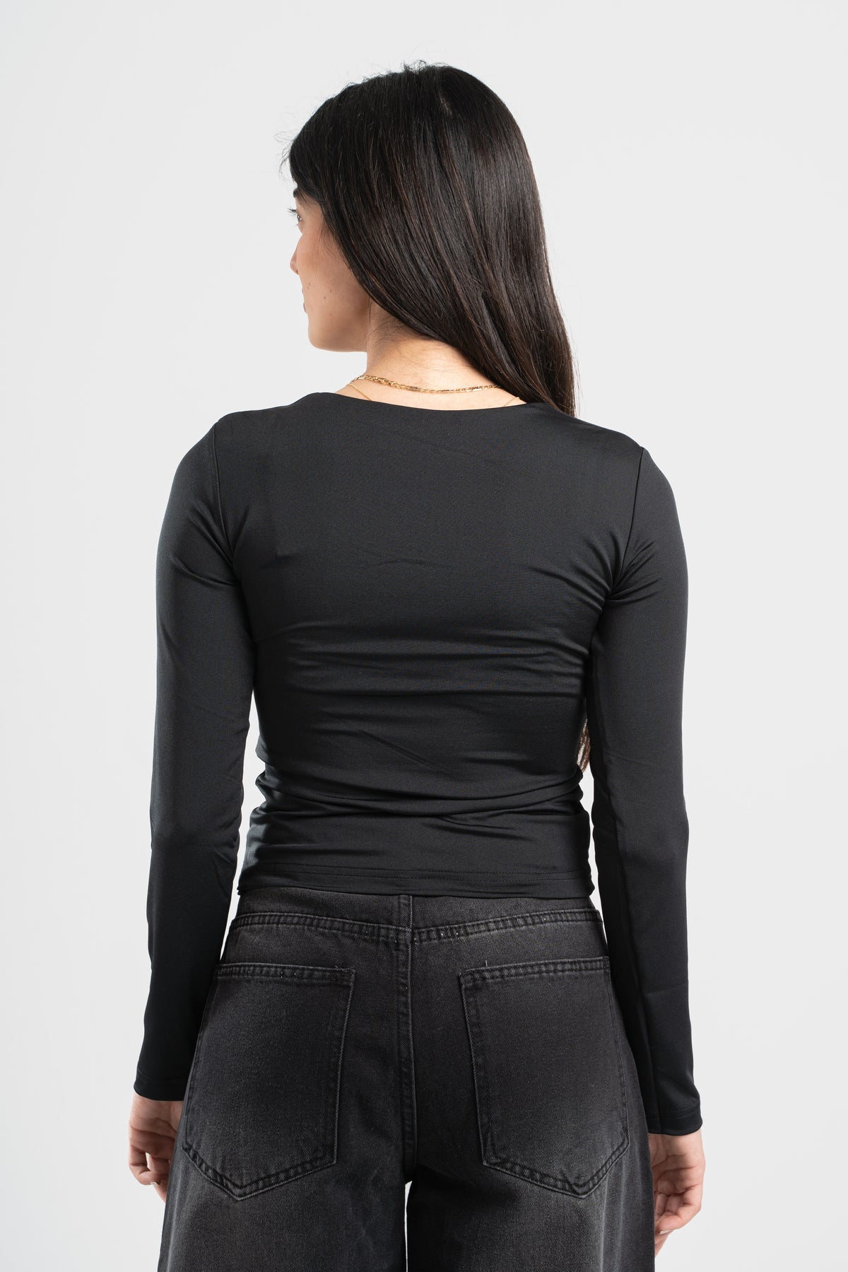 BLACK LONG SLEEVES WIDE NECK TOP