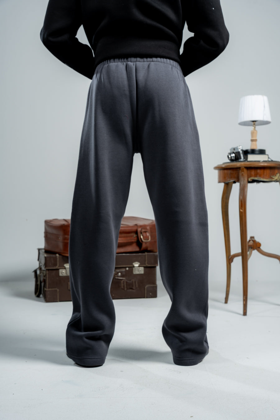 DARK GREY RELAX FIT SWEATPANTS