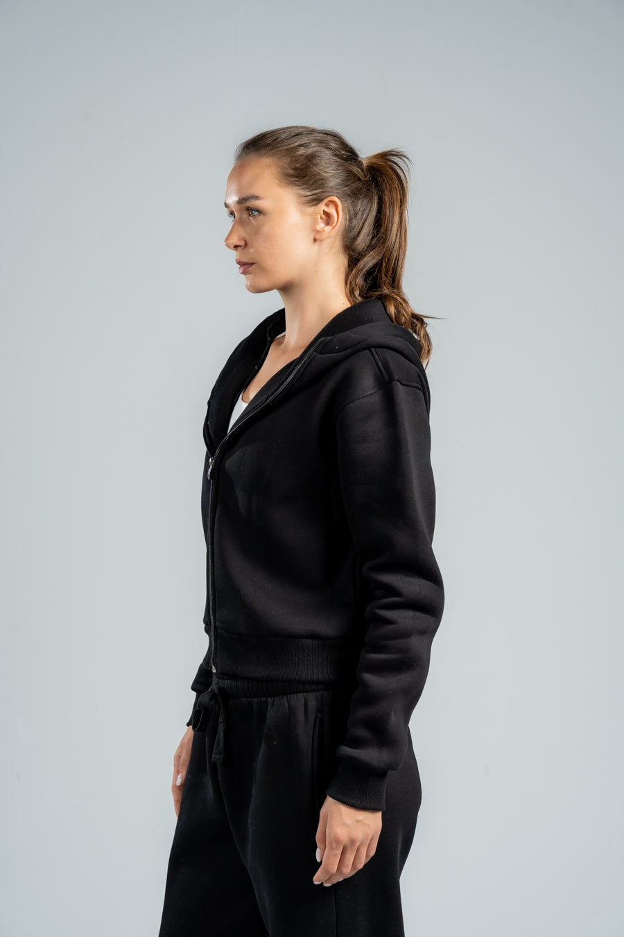 BLACK CROPPED FULL ZIPPER