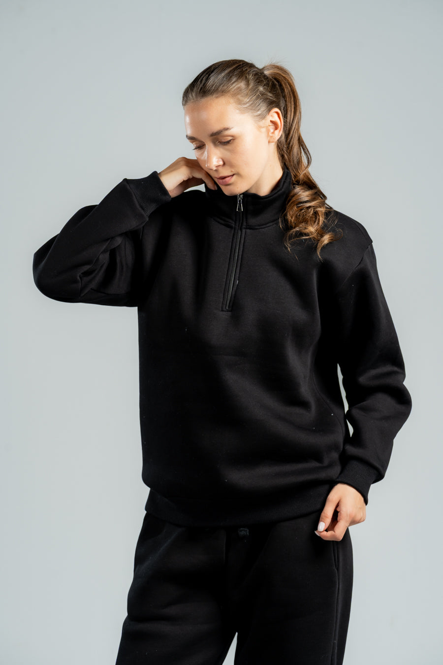 QUARTER-ZIP BLACK SWEATSHIRT