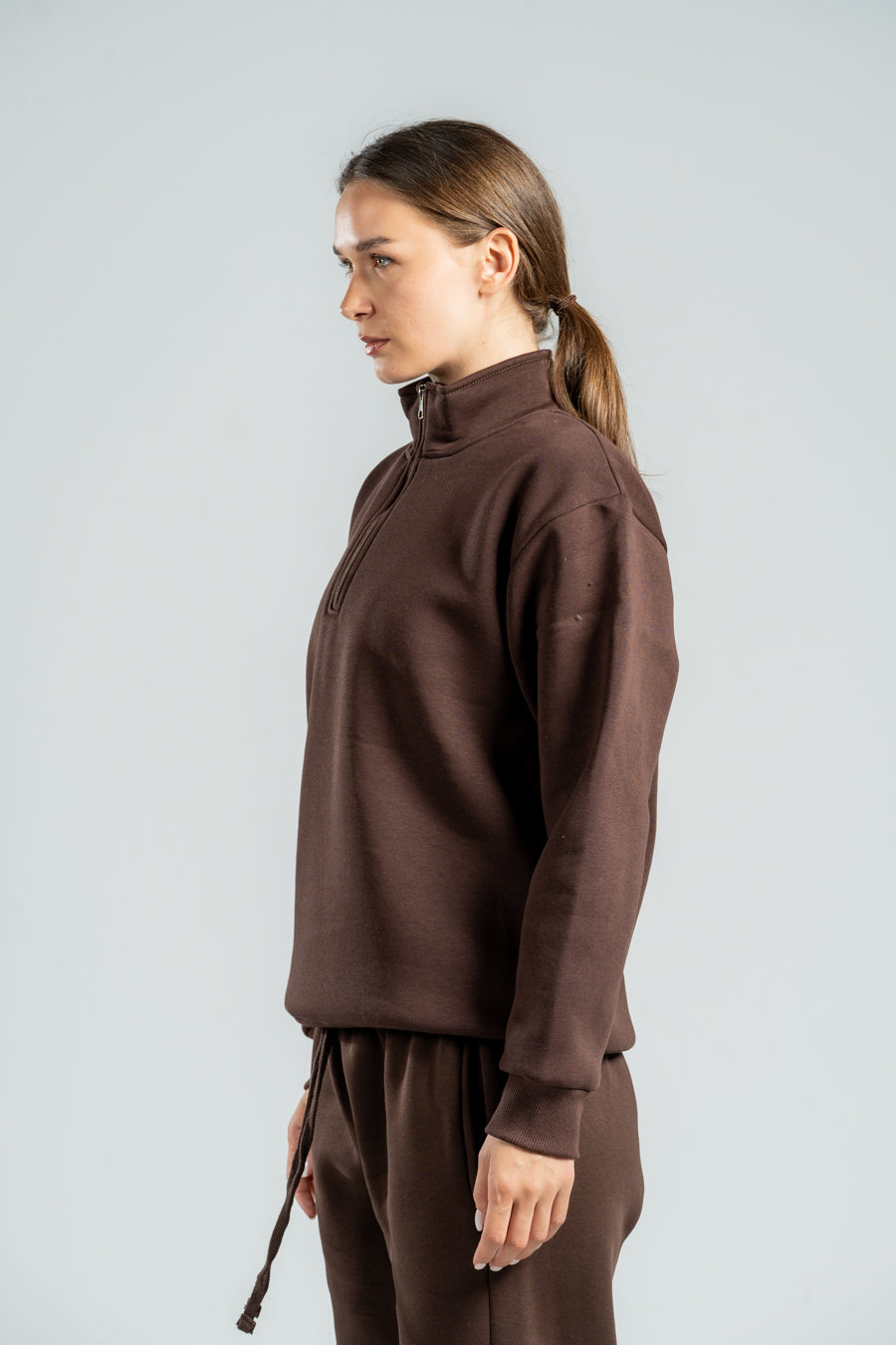 QUARTER-ZIP DARK BROWN SWEATSHIRT