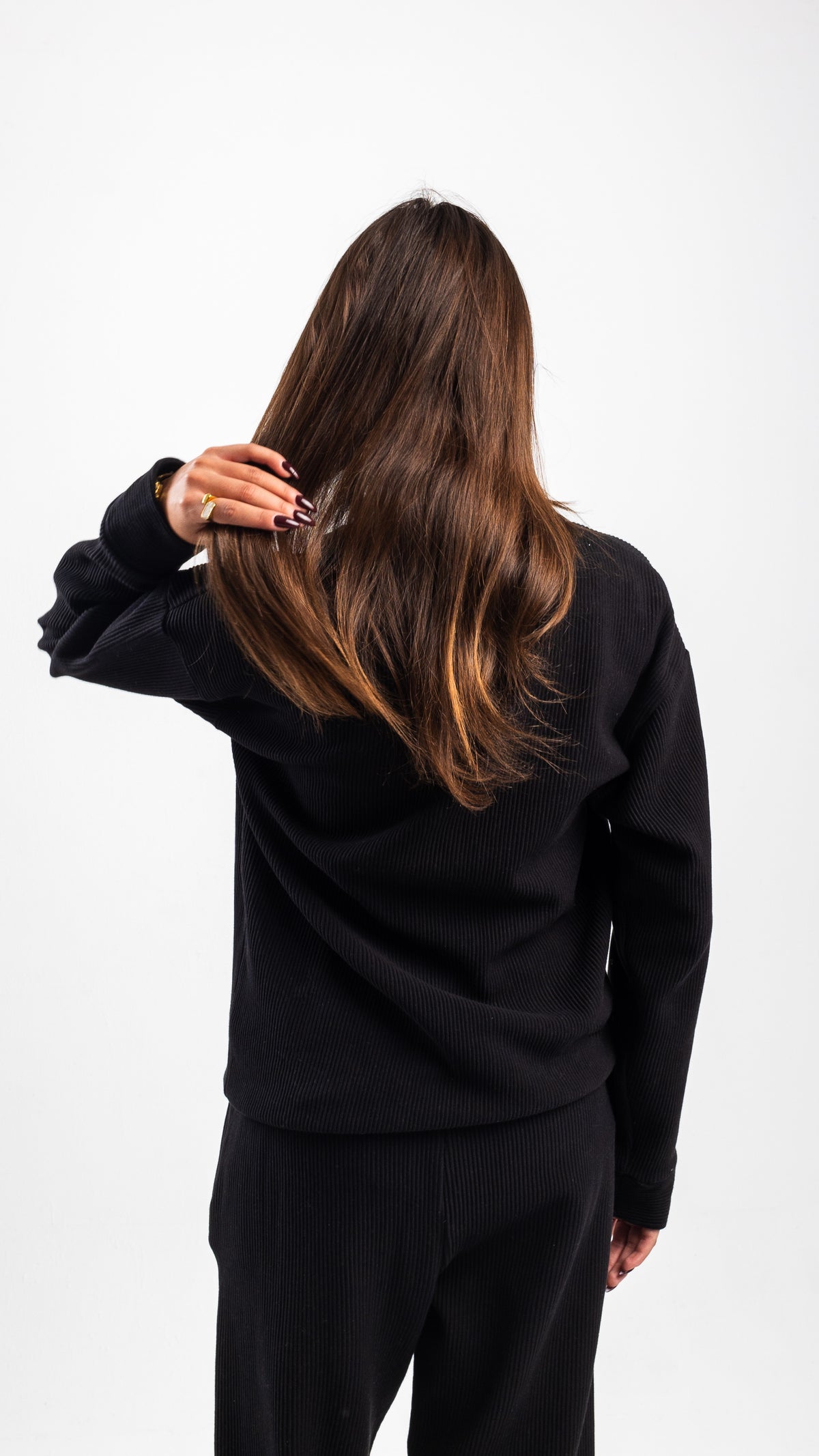 BLACK ZIP-UP RIBBED SWEATSHIRT