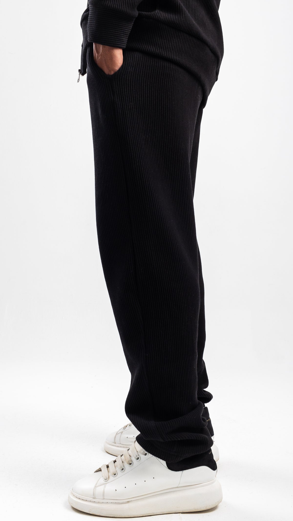 BLACK RIBBED STRAIGHT LEG PANTS