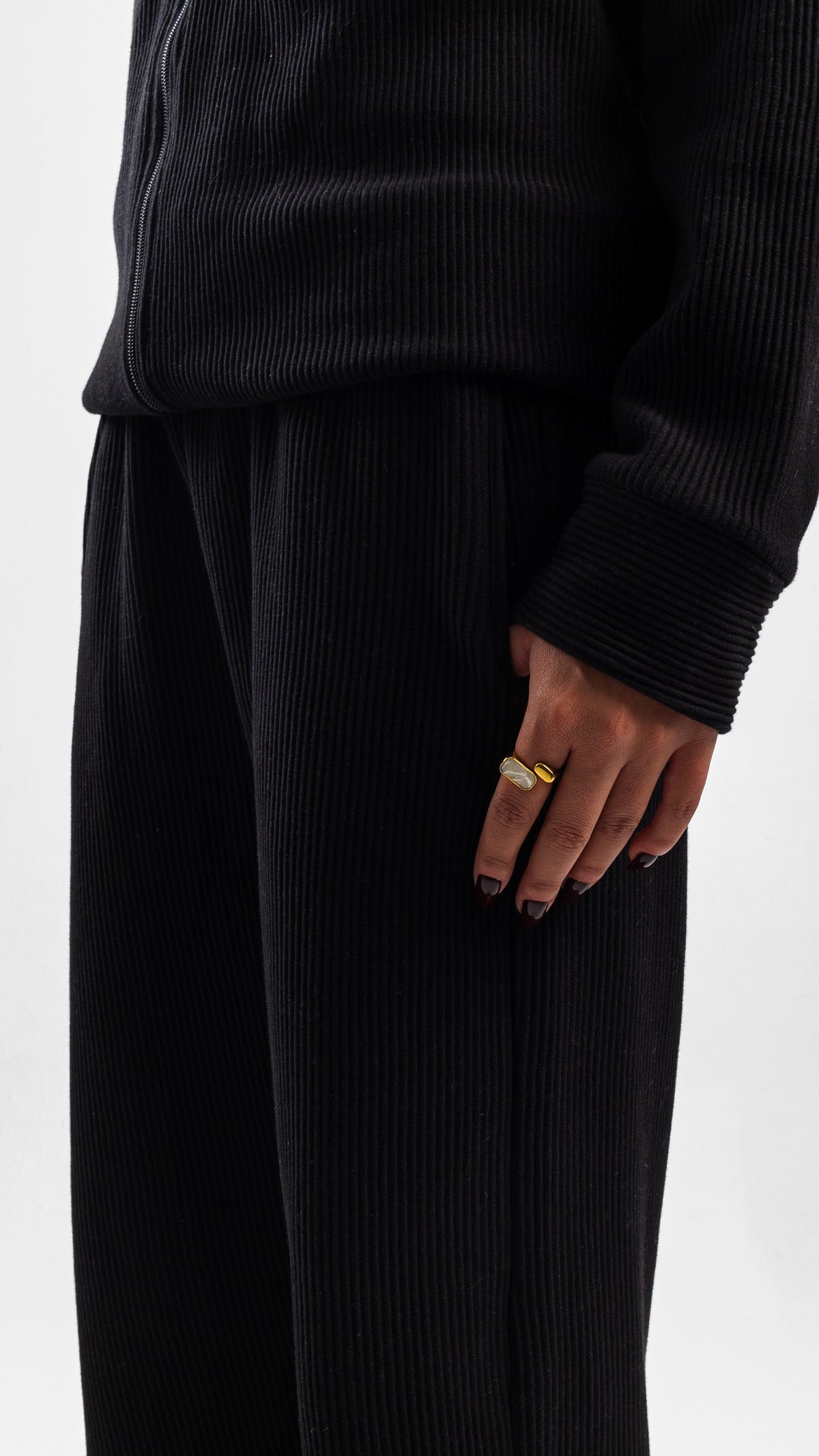 BLACK RIBBED STRAIGHT LEG PANTS