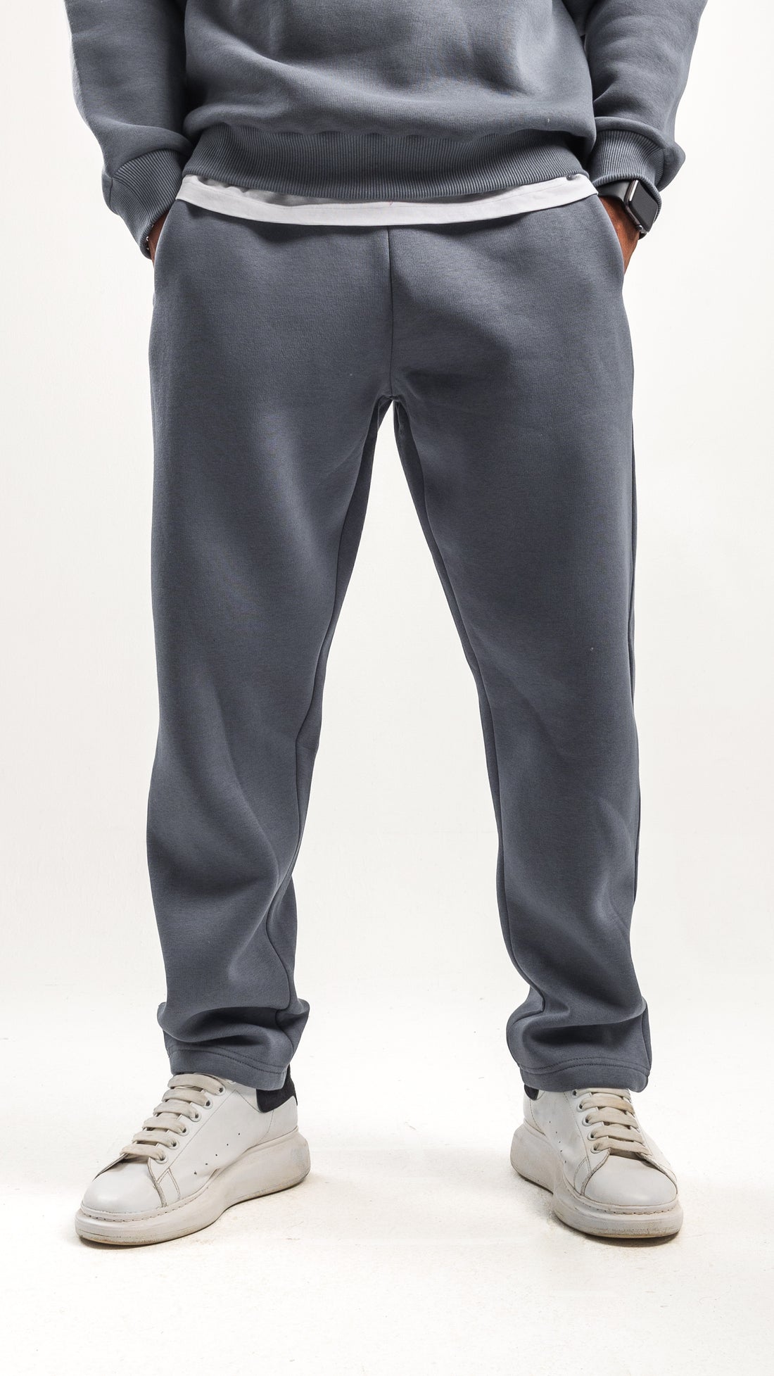 DARK GREY STRAIGHT SWEATPANTS