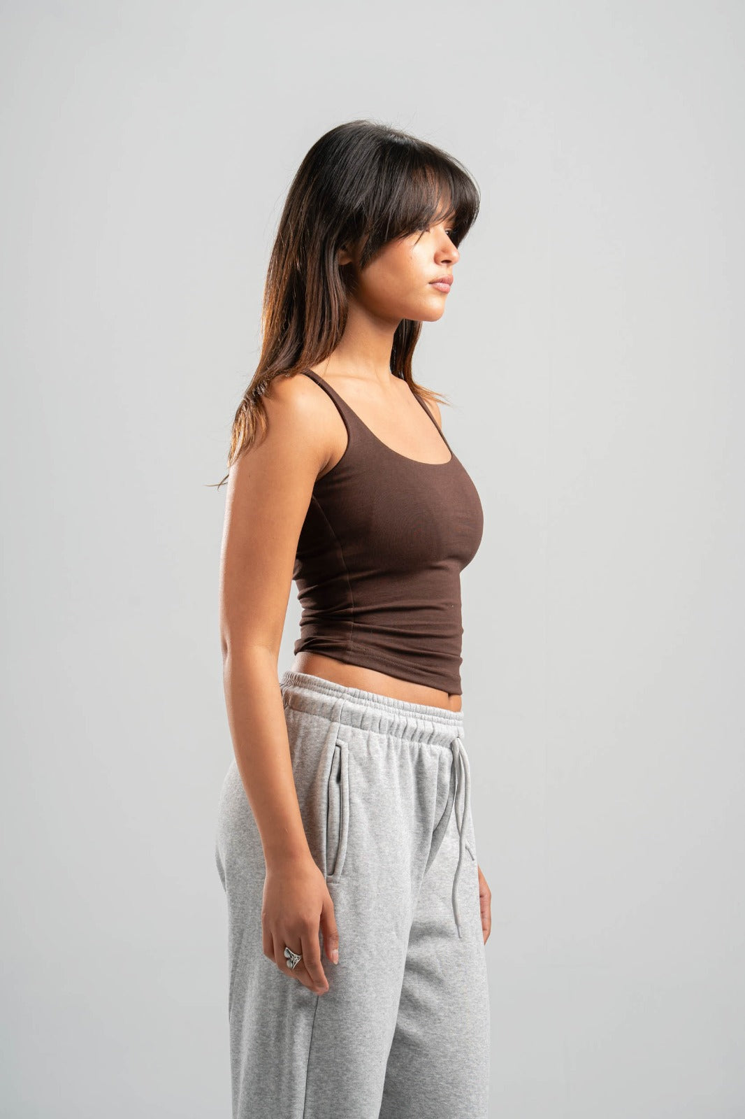 BROWN WIDE NECK TANK TOP
