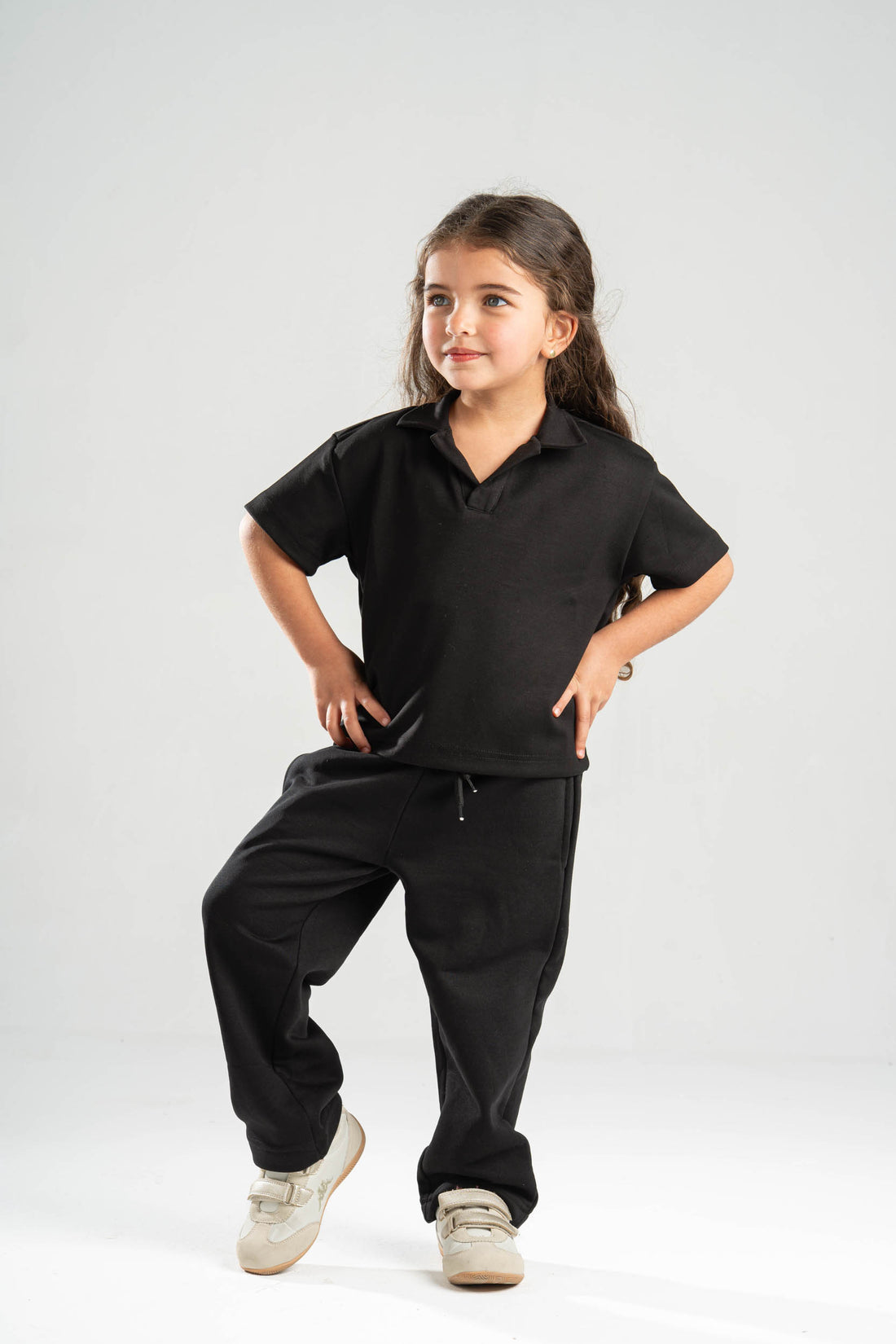 BLACK LITTLE ONES RELAXED LIGHTWEIGHT SWEATPANTS