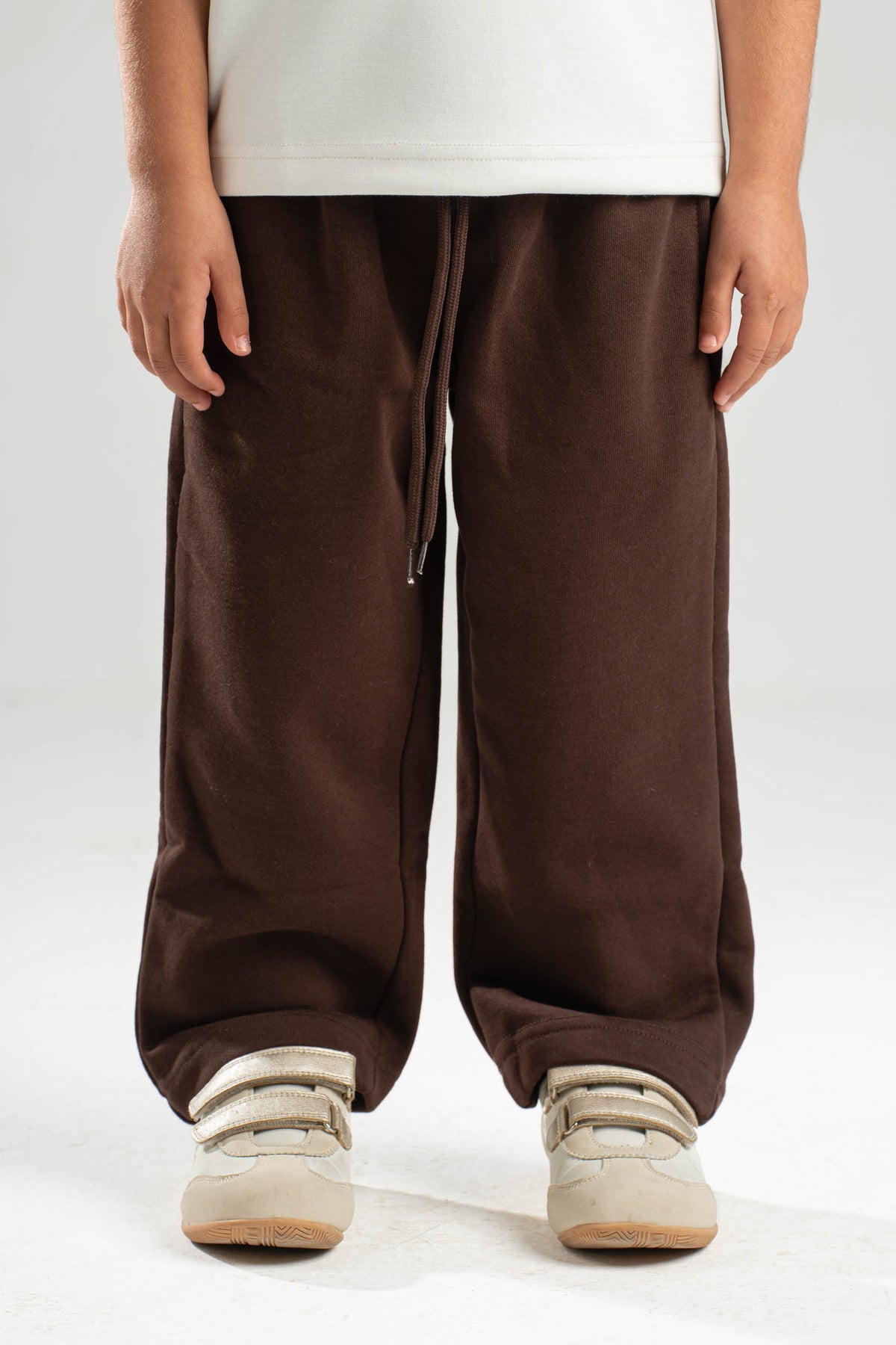 DARK BROWN LITTLE ONES RELAXED LIGHTWEIGHT SWEATPANTS
