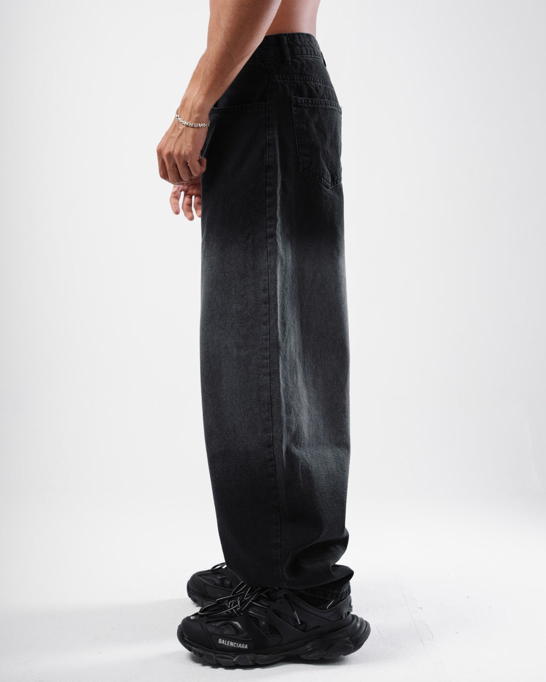 MEN BLACK DIP DYE PANTS