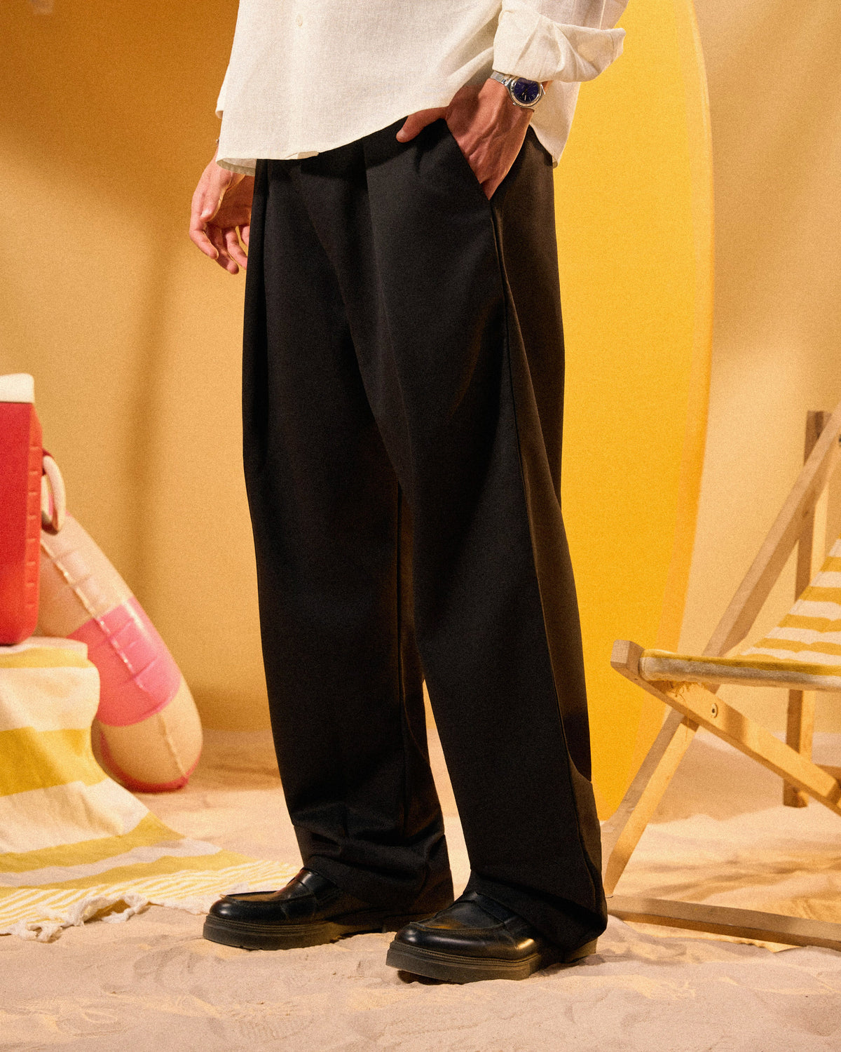 BLACK PLEATED LINEN PANTS