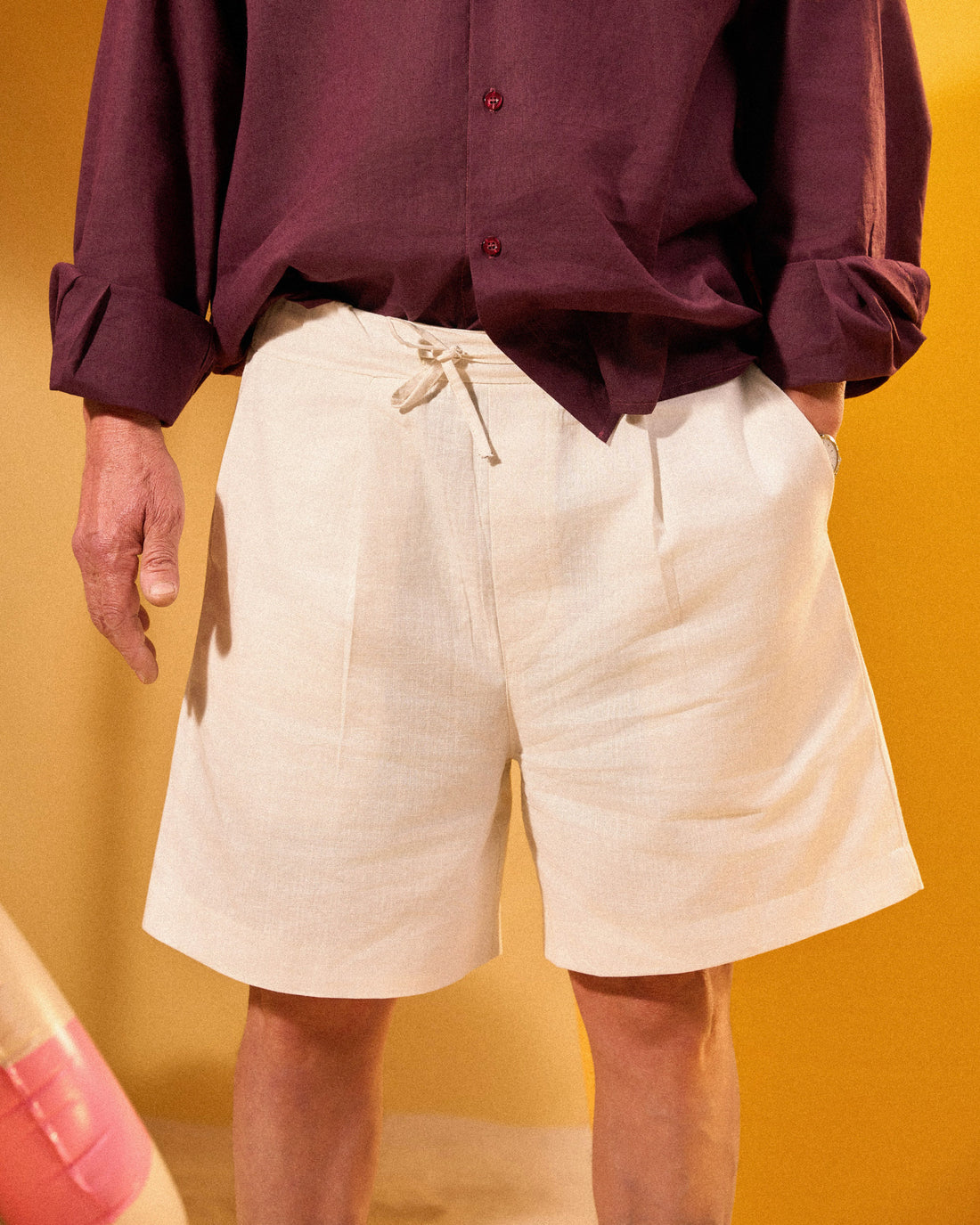 OFF-WHITE RELAXED LINEN SHORTS