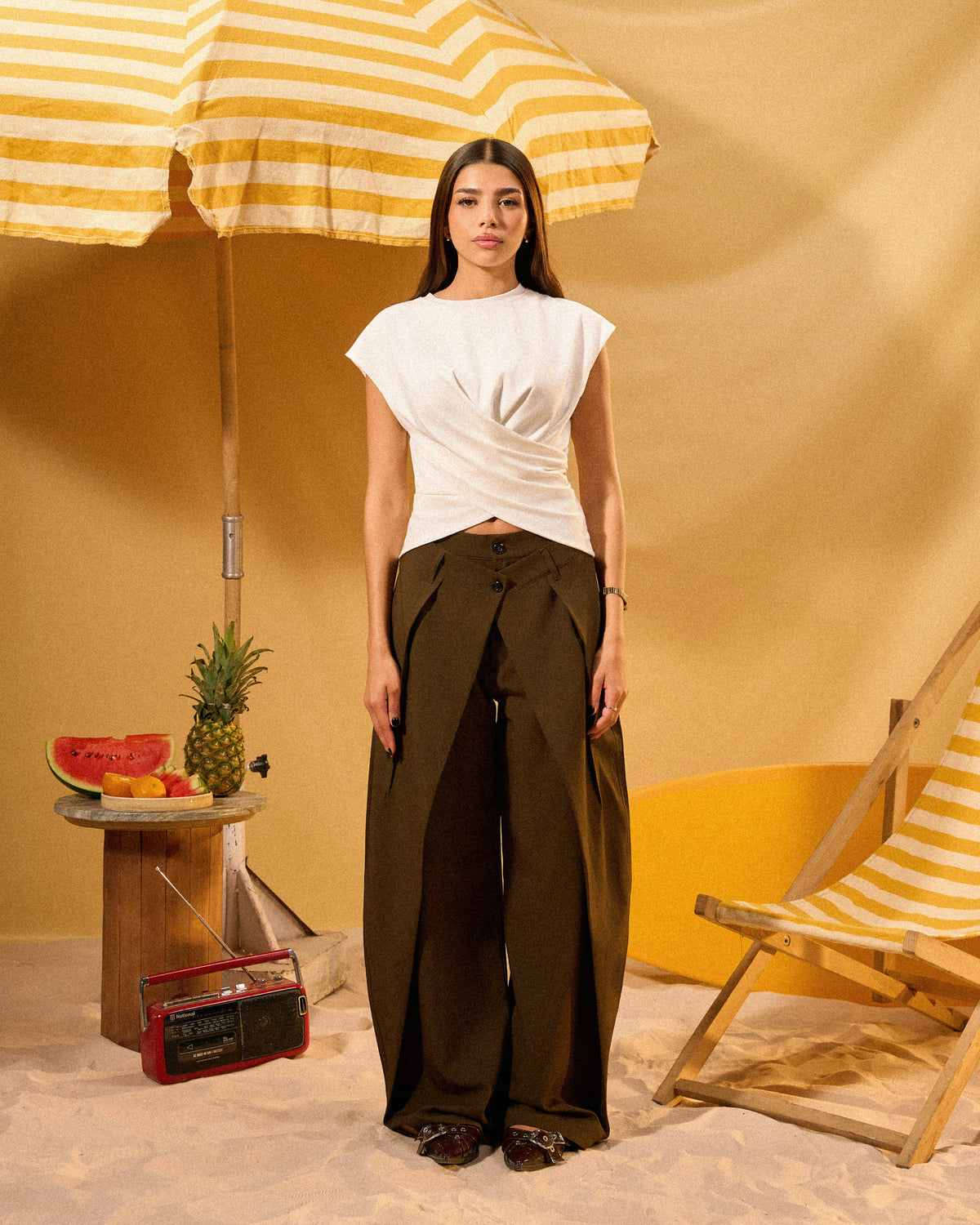 DARK BROWN DOUBLE BUTTON PLEATED PANTS