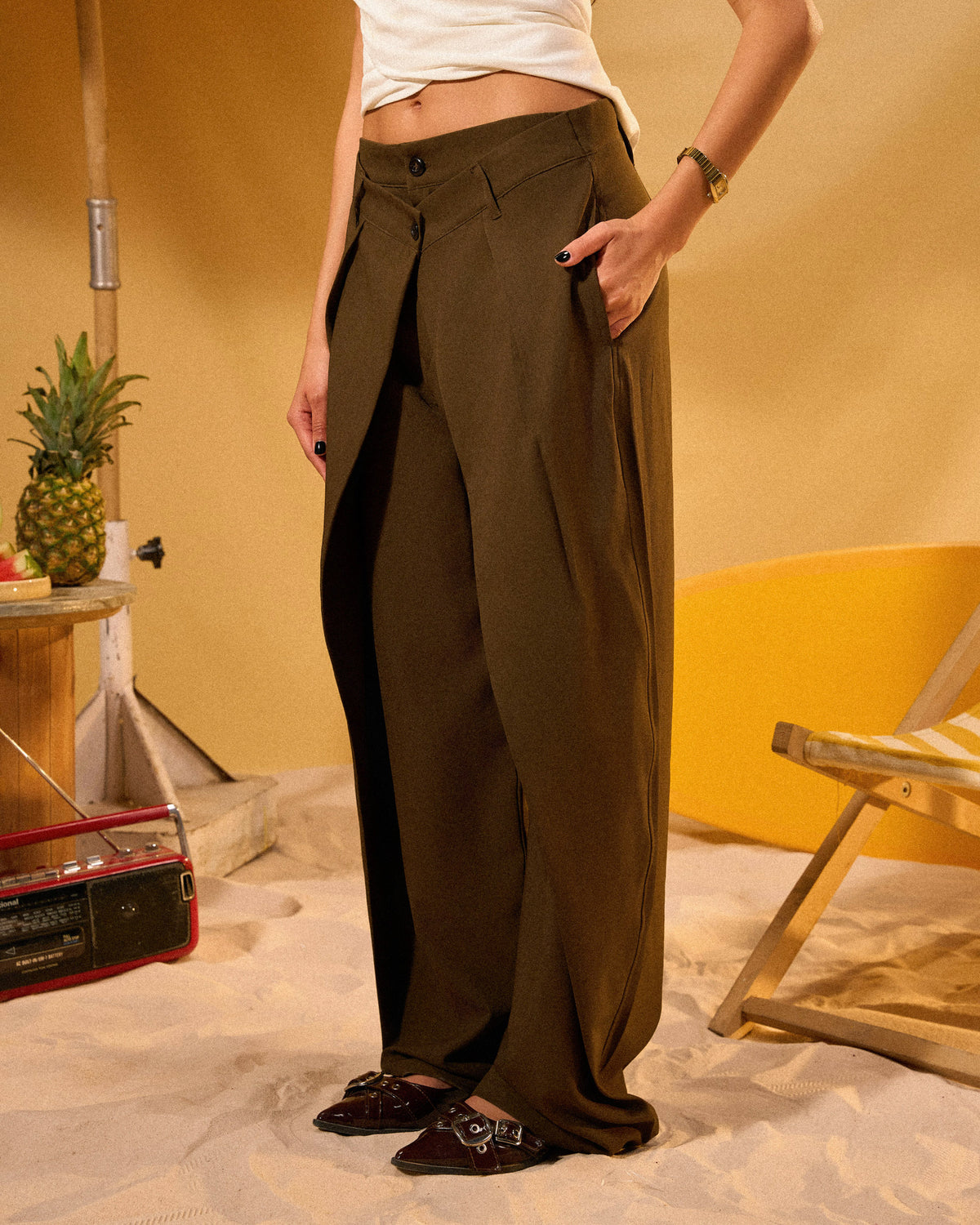 DARK BROWN DOUBLE BUTTON PLEATED PANTS
