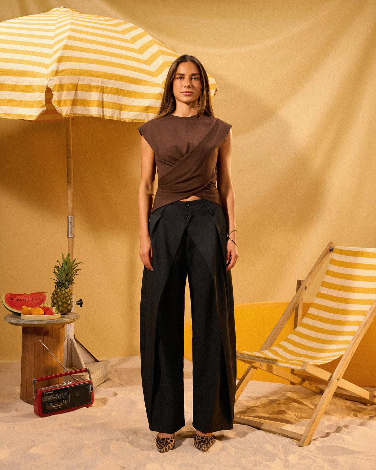 DOUBLE BUTTON PLEATED PANTS