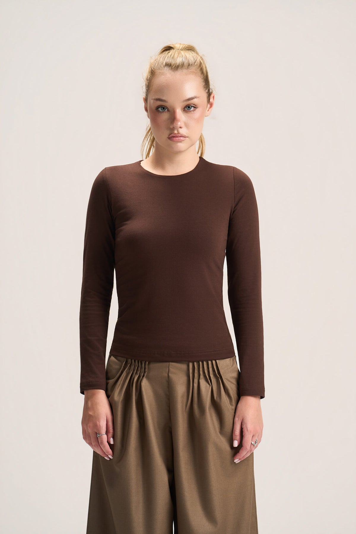 ROUND NECK LONG SLEEVE TOP