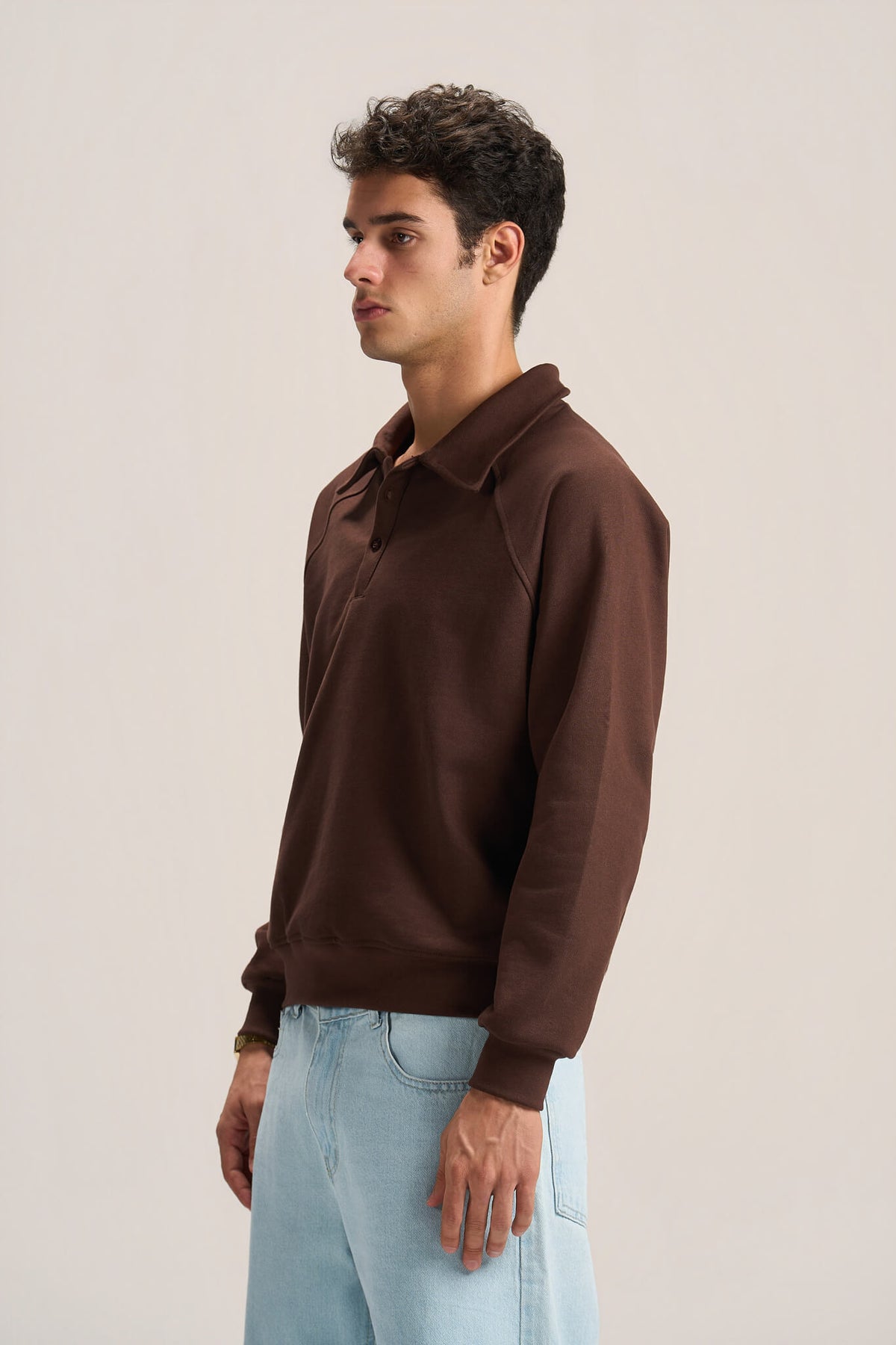 V-NECK COLLAR SWEATSHIRT