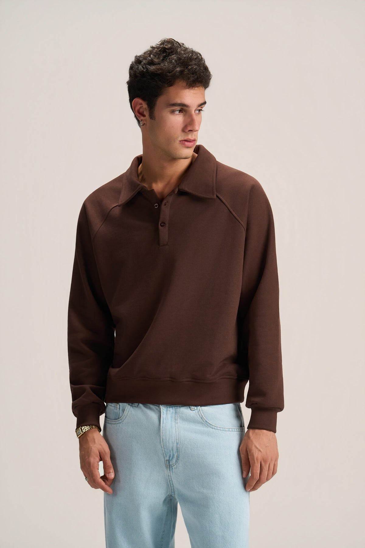 V-NECK COLLAR SWEATSHIRT