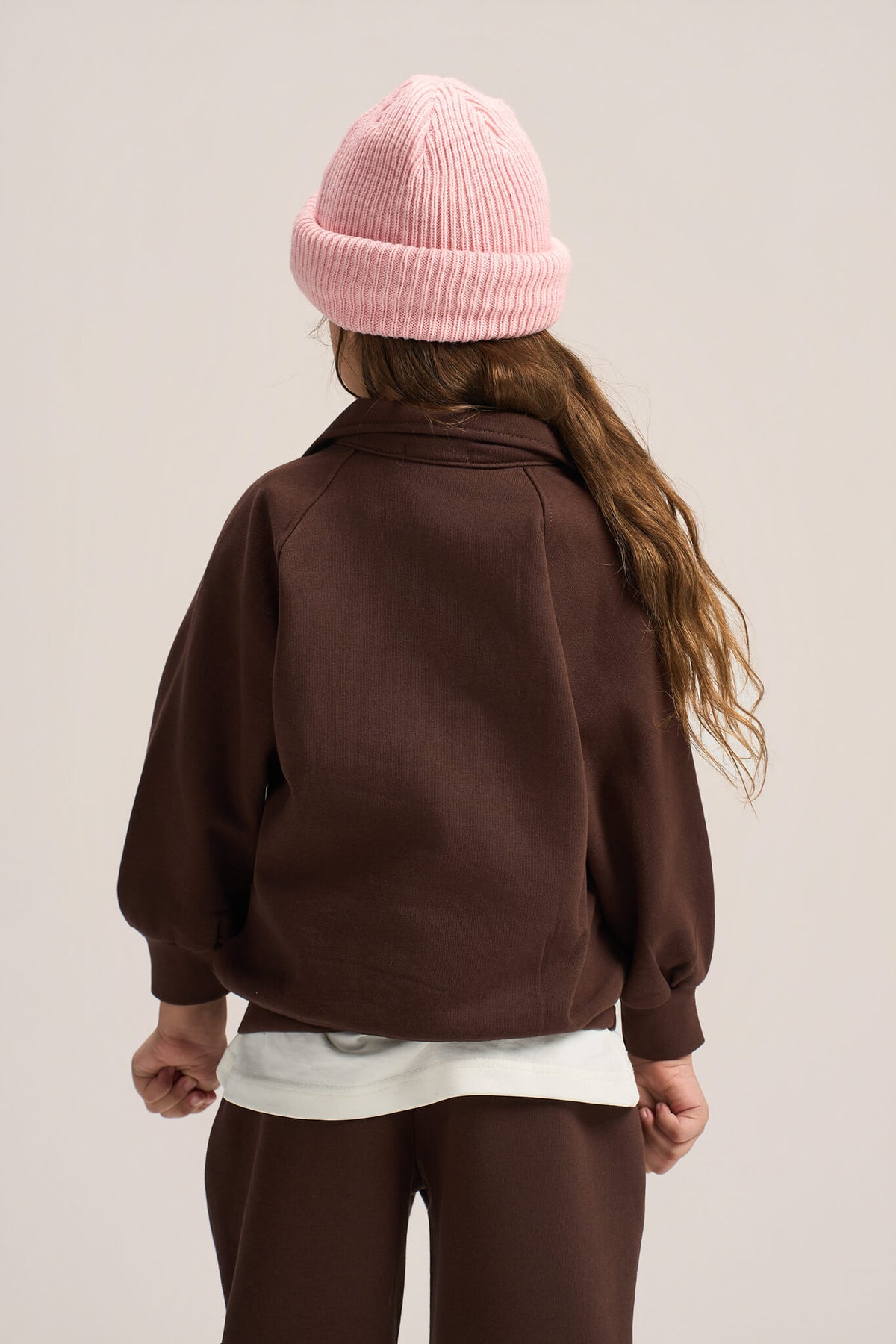 DARK BROWN LITTLE ONES V-NECK COLLAR SWEATSHIRT