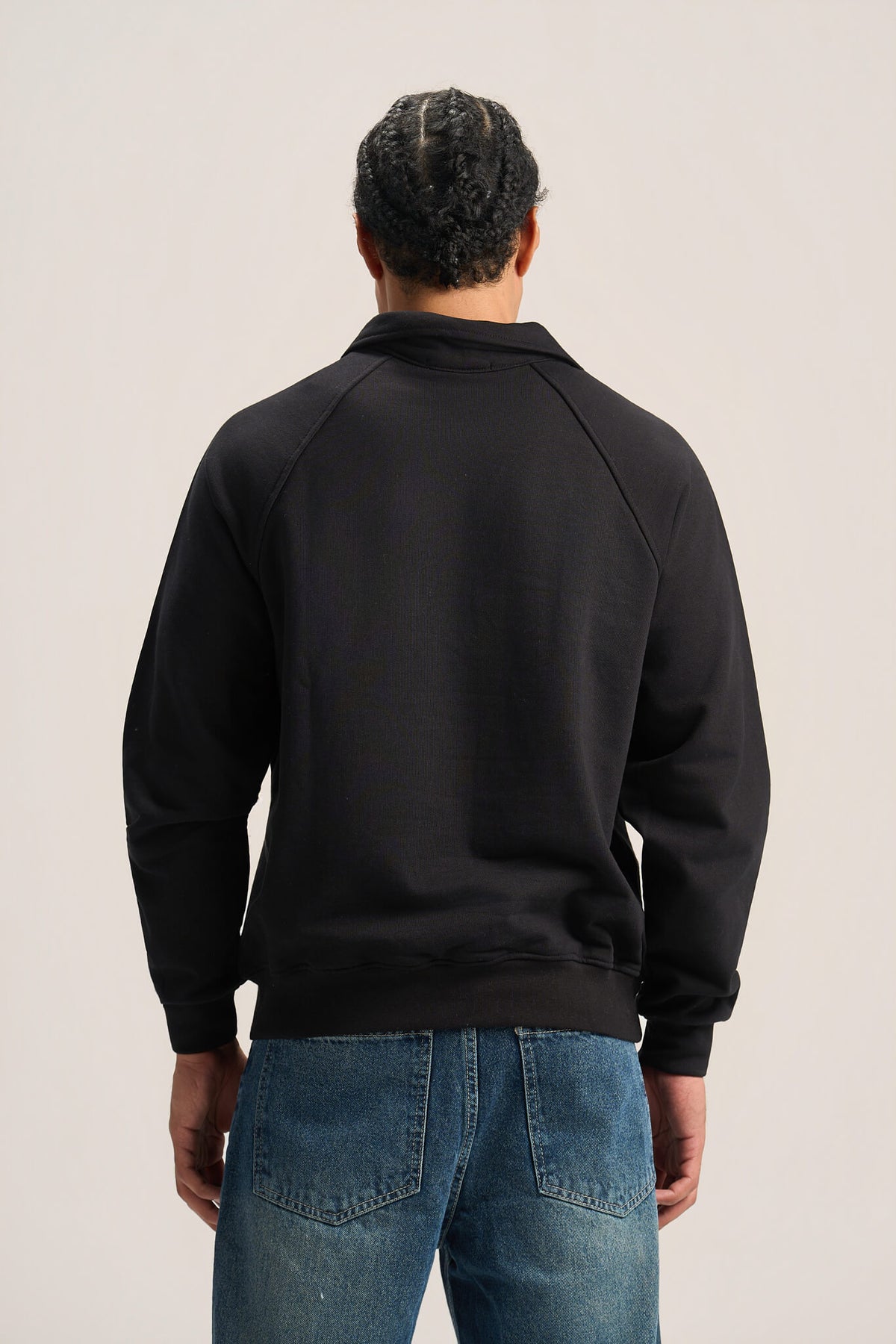 V-NECK COLLAR SWEATSHIRT