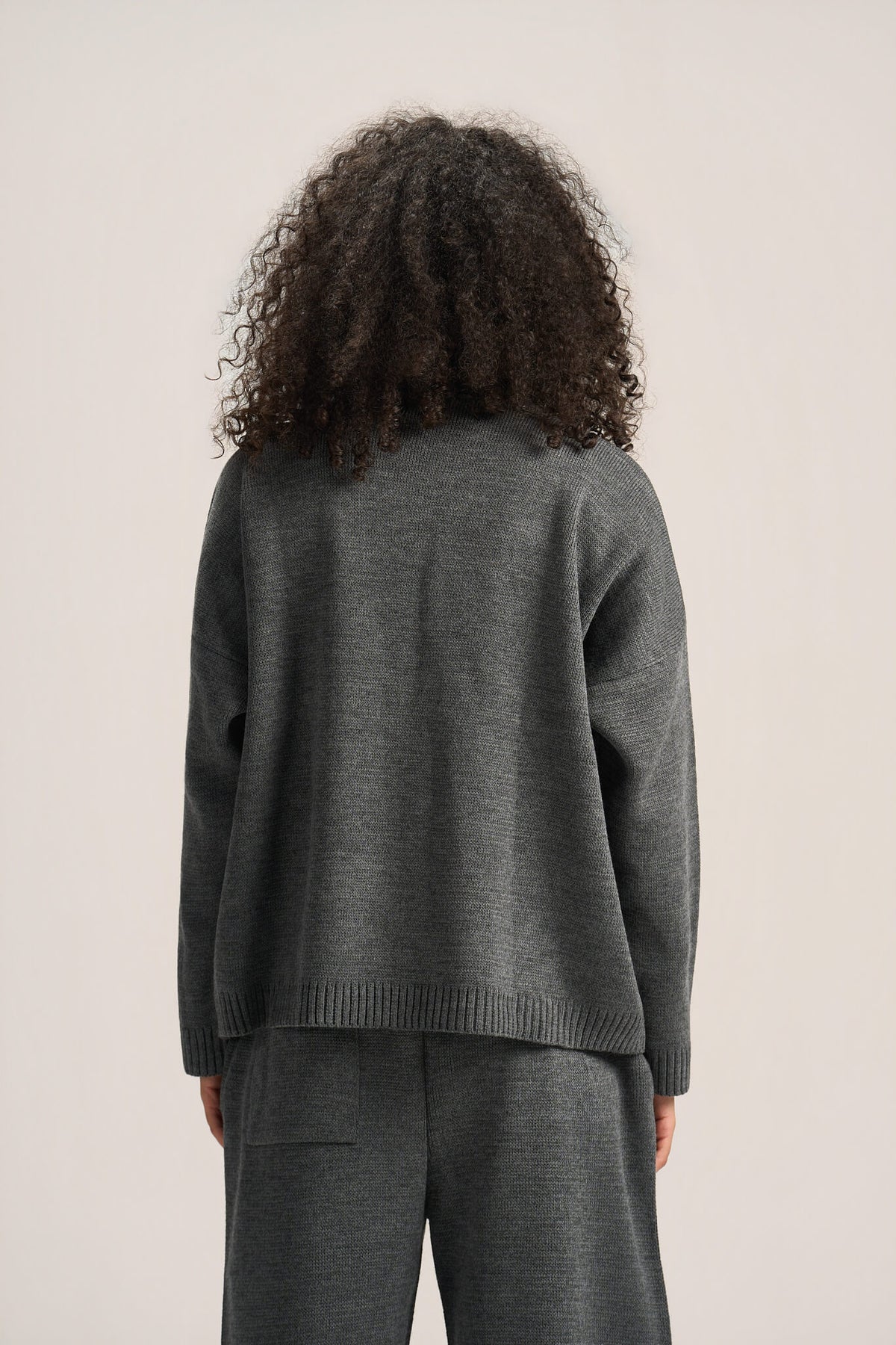 DARK GREY COZY KNIT PULLOVER