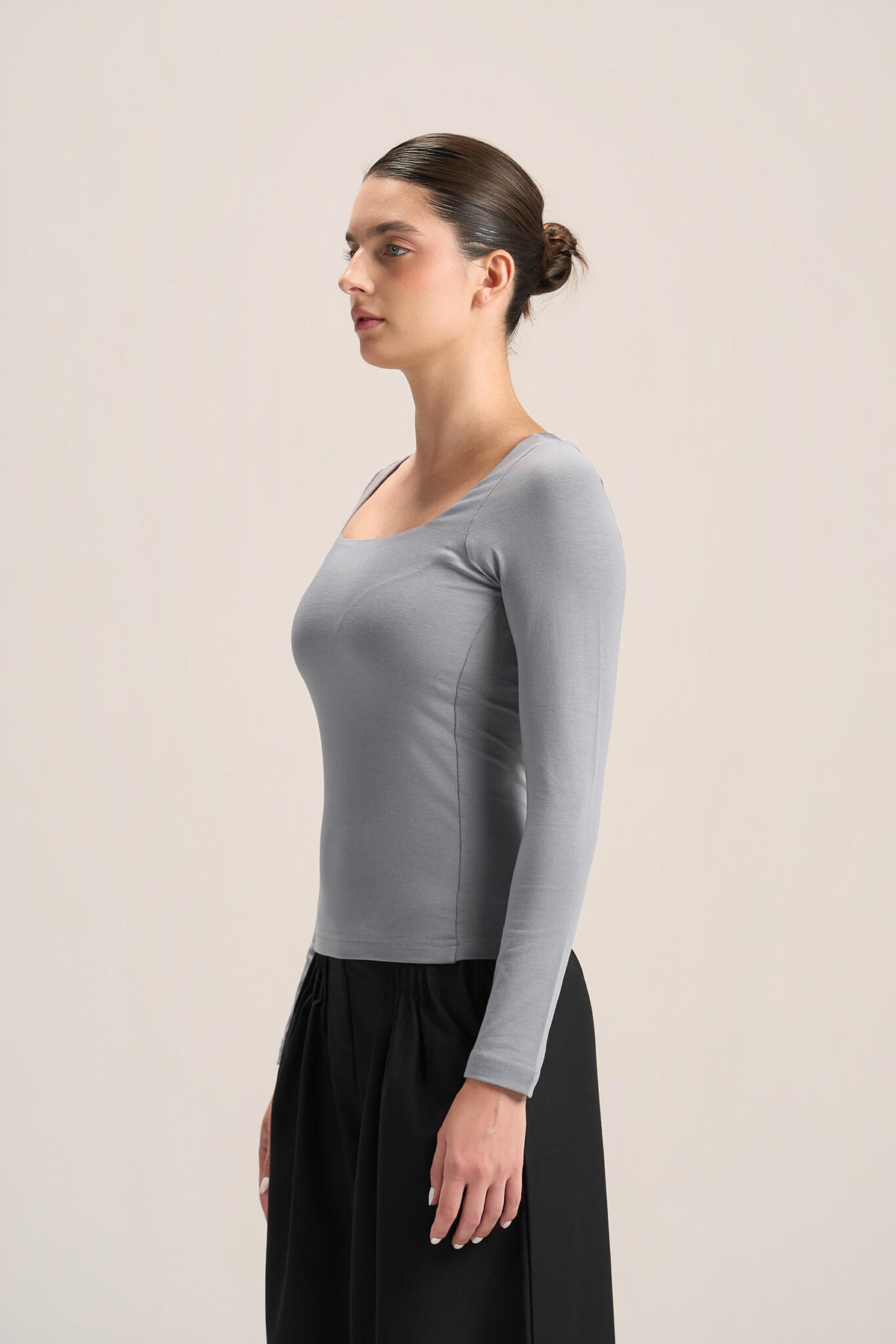 SQUARE NECK LONG SLEEVE TOP
