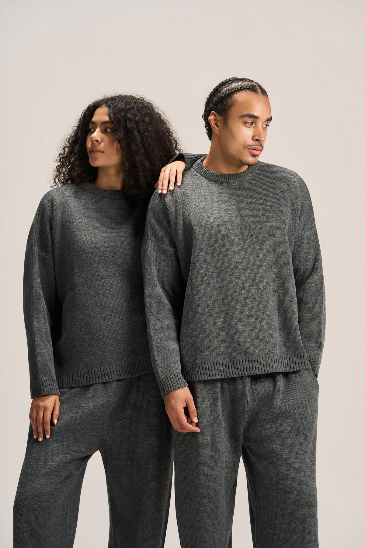 DARK GREY COZY KNIT PULLOVER