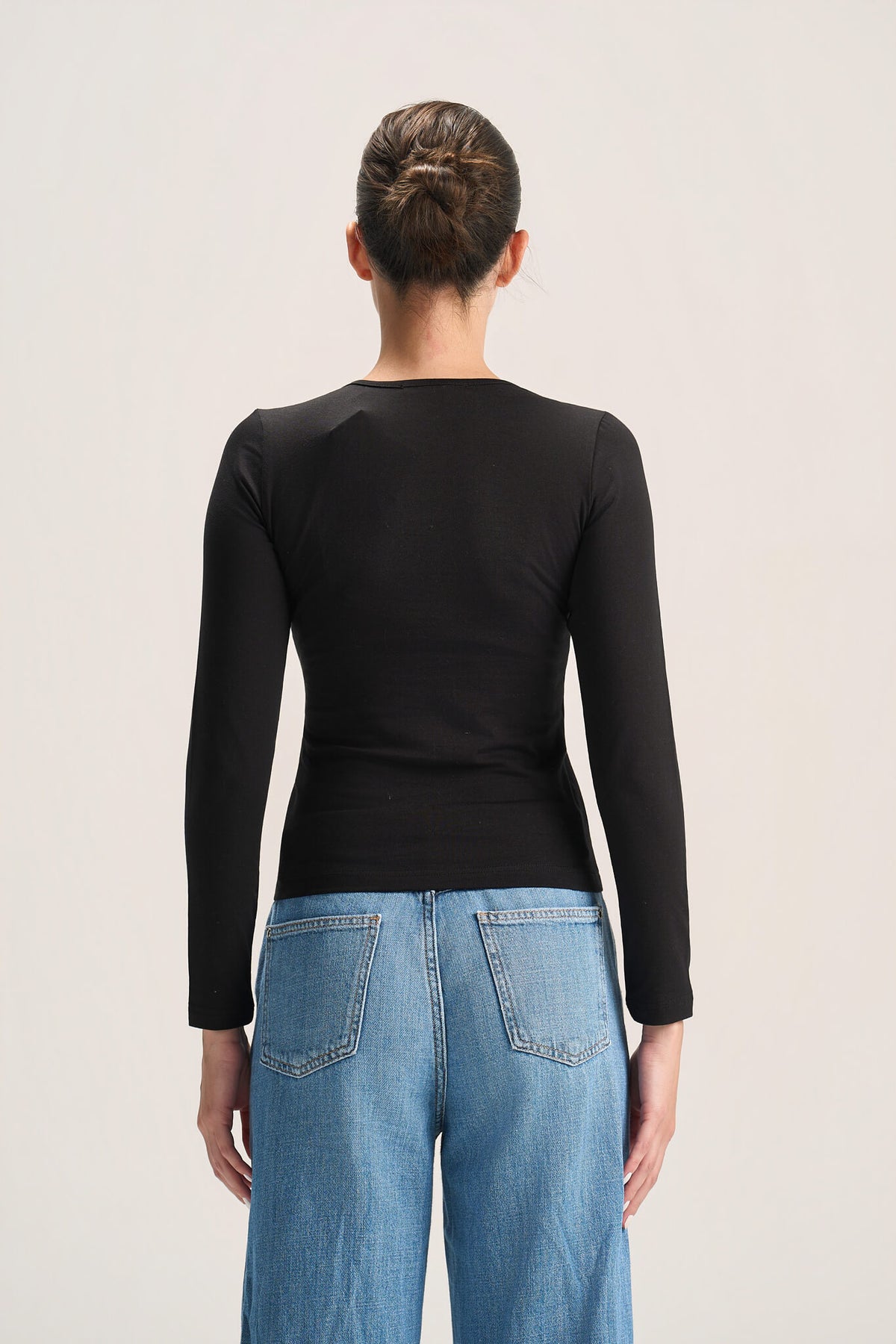 ROUND NECK LONG SLEEVE TOP