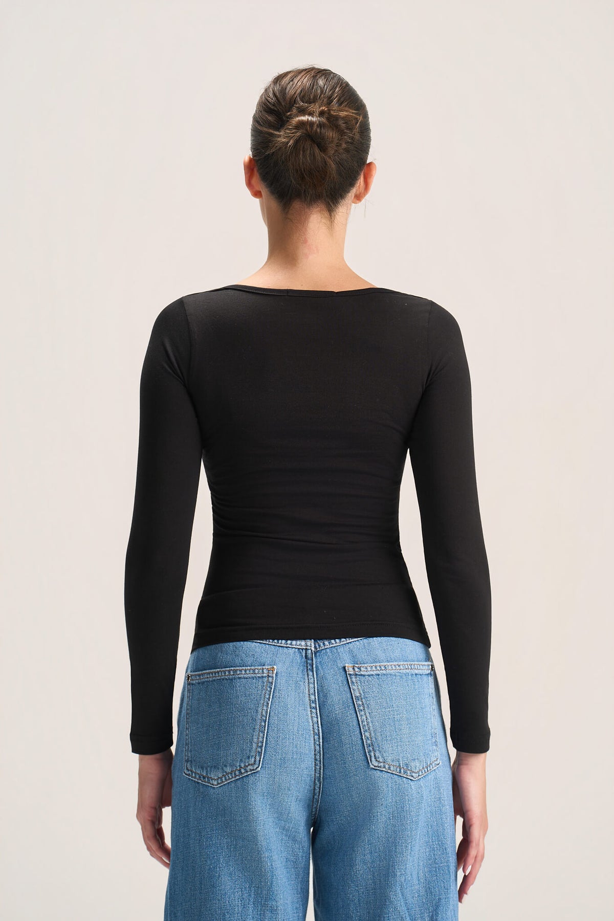 SQUARE NECK LONG SLEEVE TOP