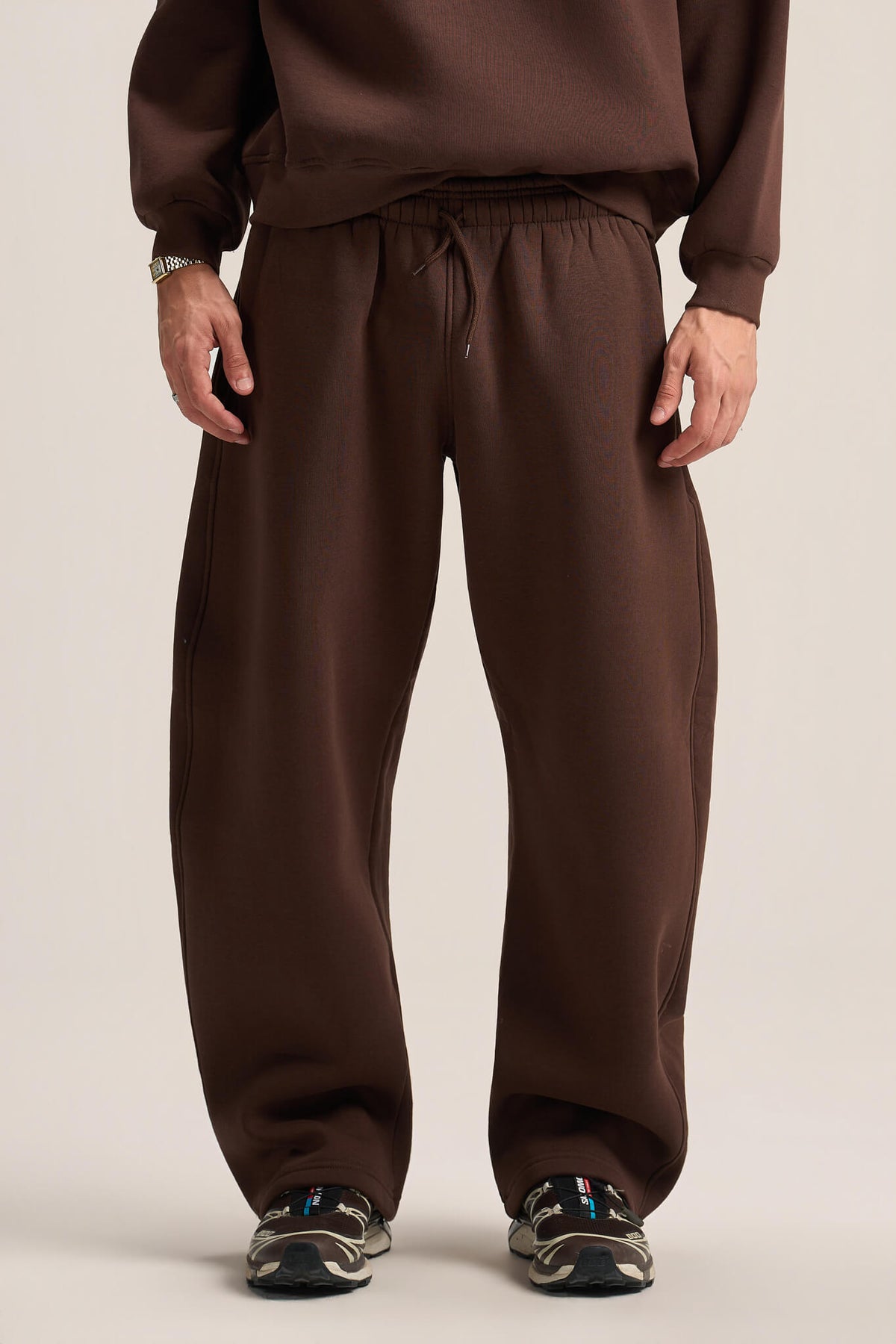 DARK BROWN BARREL FIT SWEATPANTS