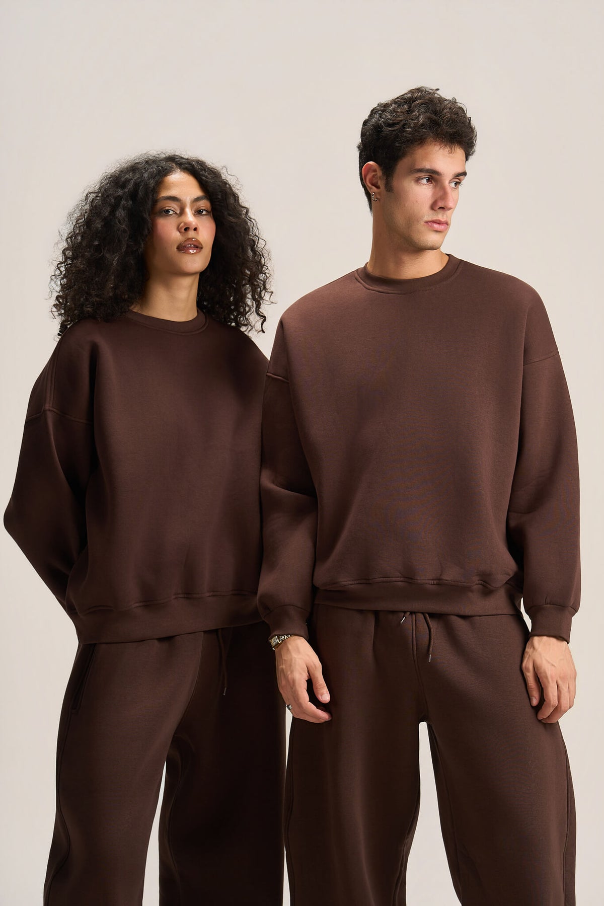 DARK BROWN BOXY-FIT CREWNECK