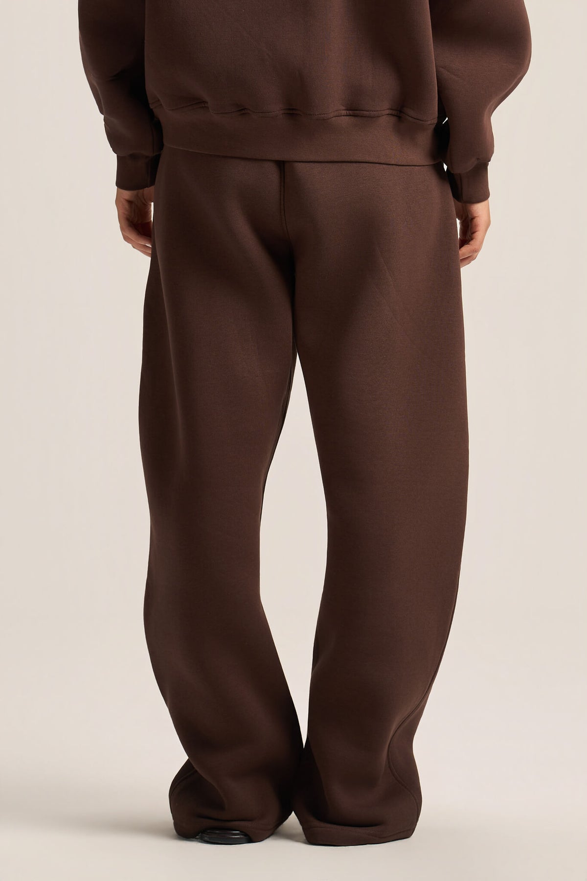 DARK BROWN BARREL FIT SWEATPANTS