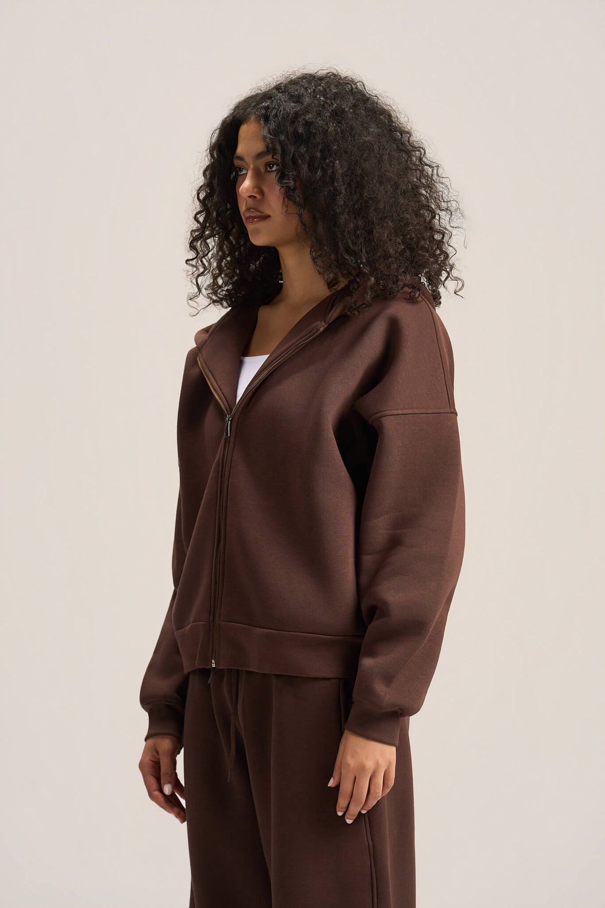 DARK BROWN ESSENTIAL ZIP UP HOODIE