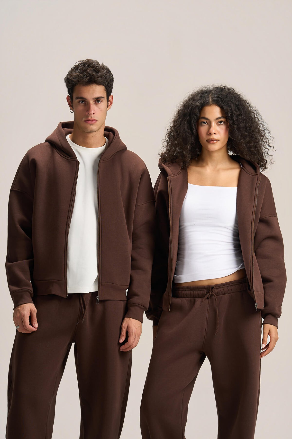 DARK BROWN ESSENTIAL ZIP UP HOODIE