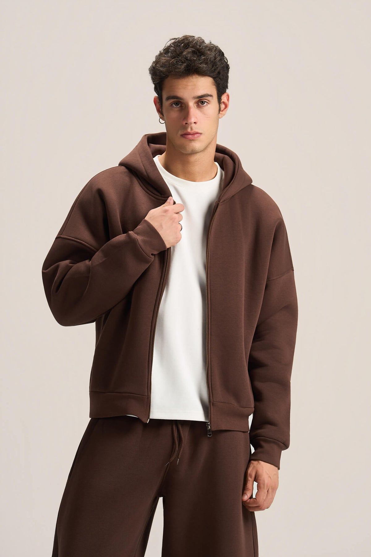 DARK BROWN ESSENTIAL ZIP UP HOODIE