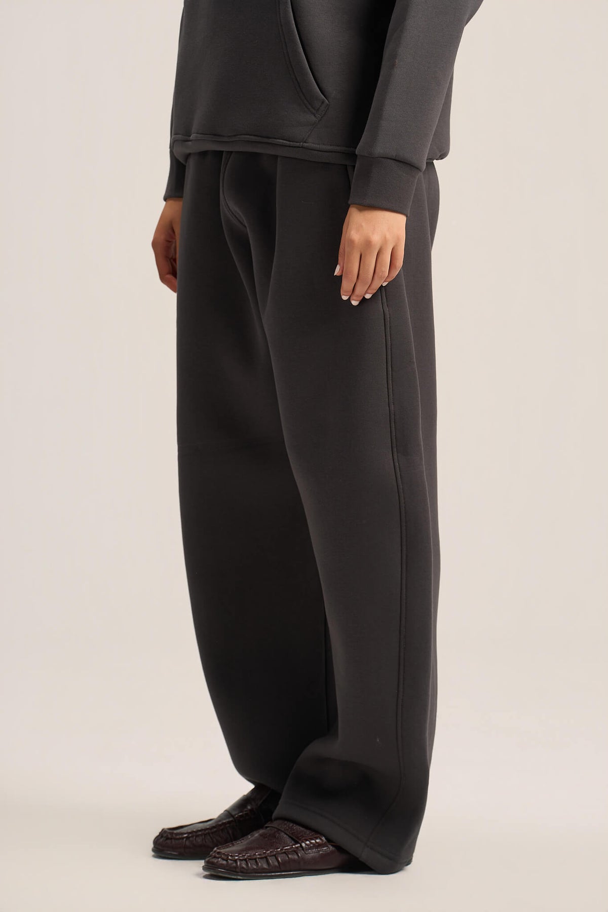 CHARCOAL GREY BARREL FIT SWEATPANTS