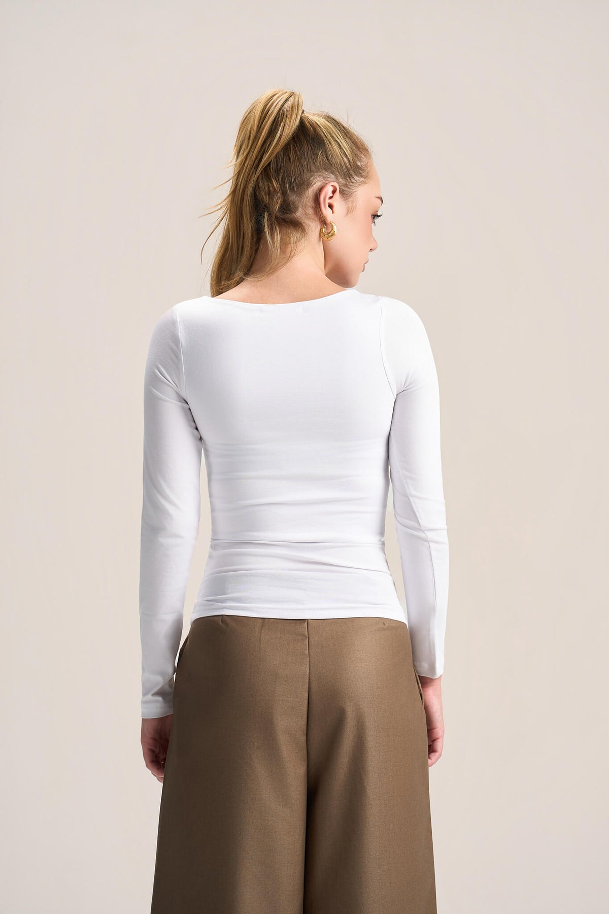 SQUARE NECK LONG SLEEVE TOP