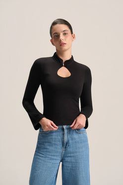 KEYHOLE LONG SLEEVE TOP