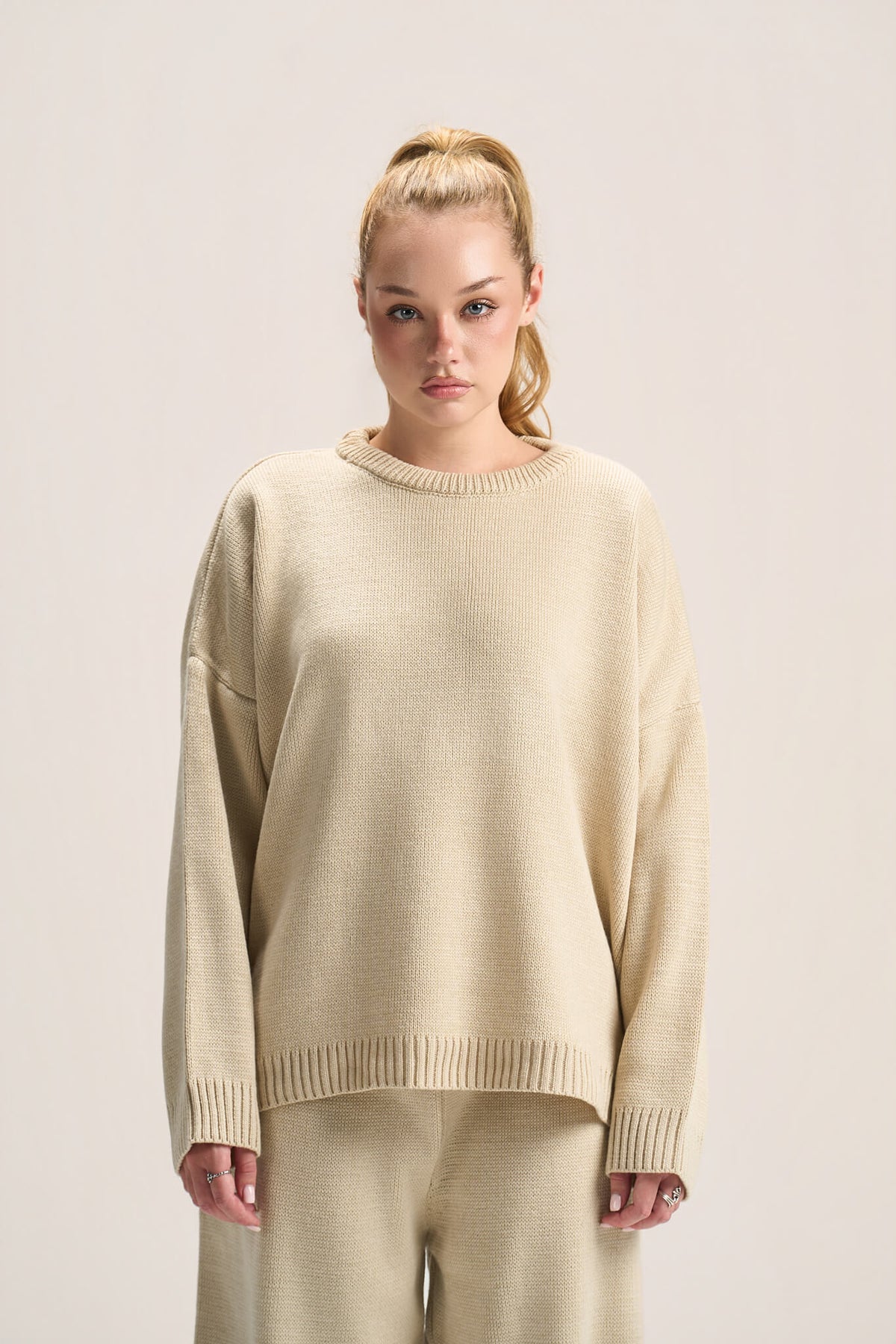 LIGHT BEIGE COZY KNIT PULLOVER
