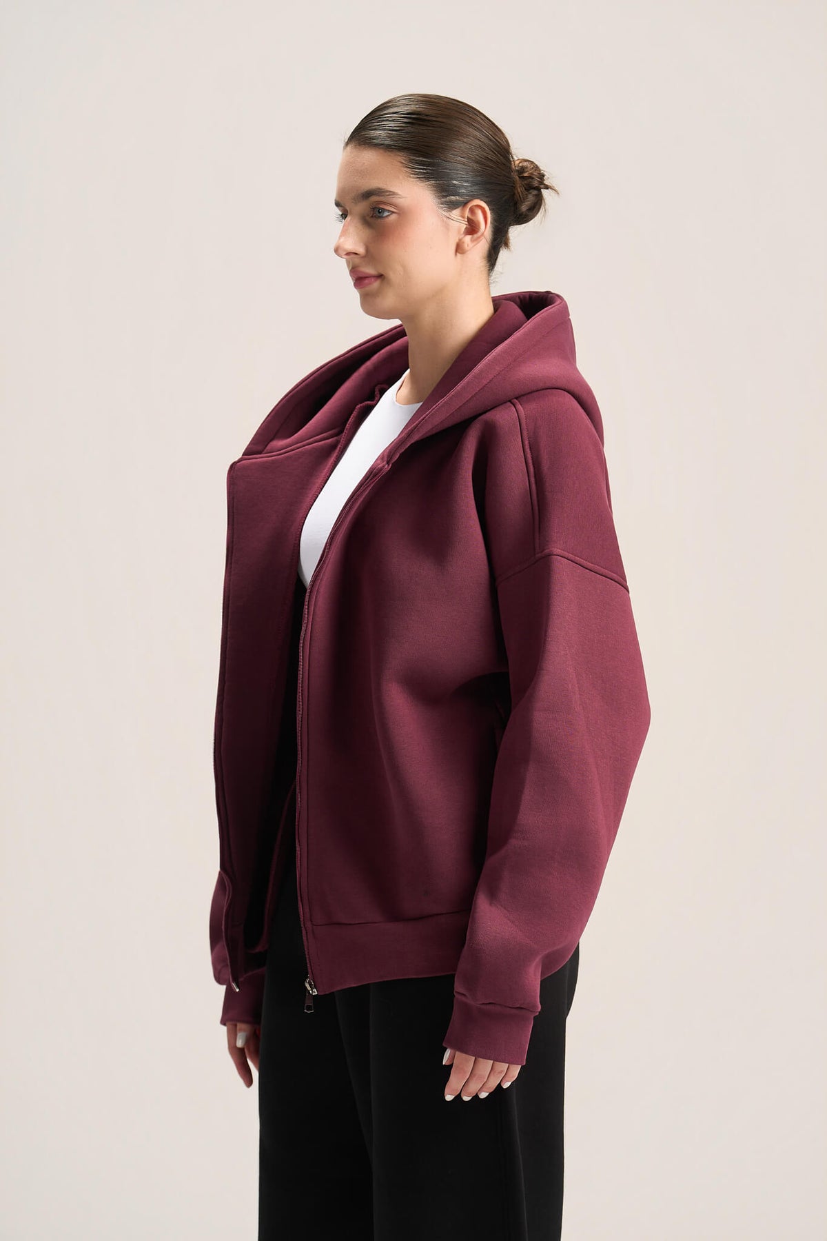 BURGUNDY ESSENTIAL ZIP UP HOODIE