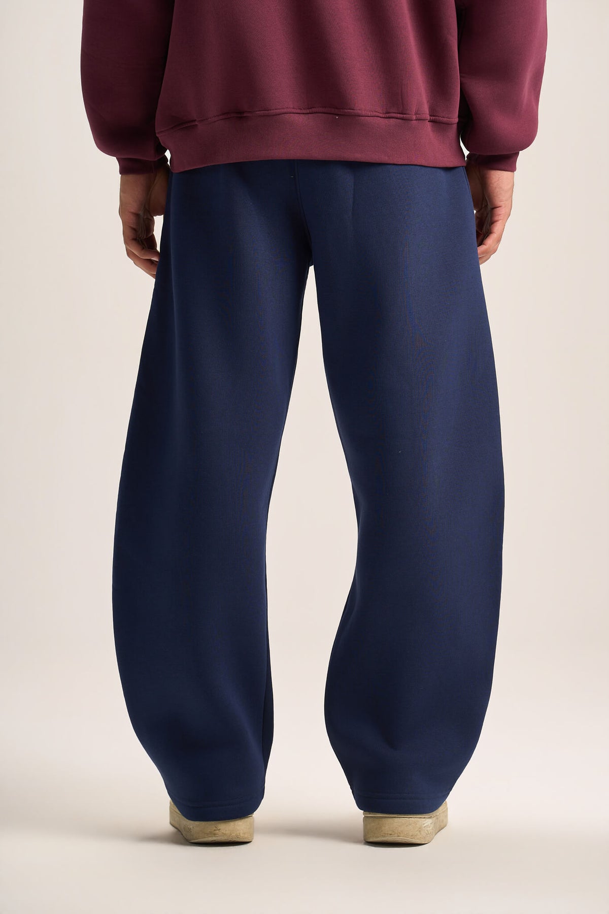 NAVY BLUE BARREL FIT SWEATPANTS