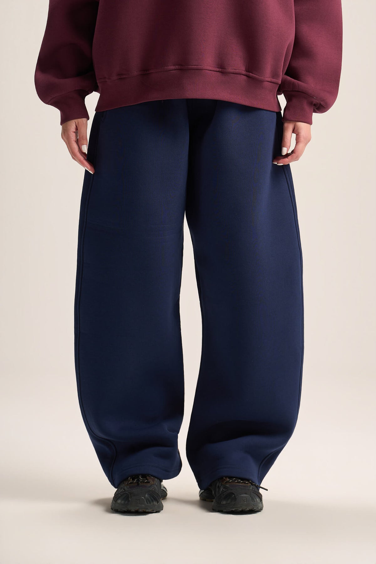 NAVY BLUE BARREL FIT SWEATPANTS