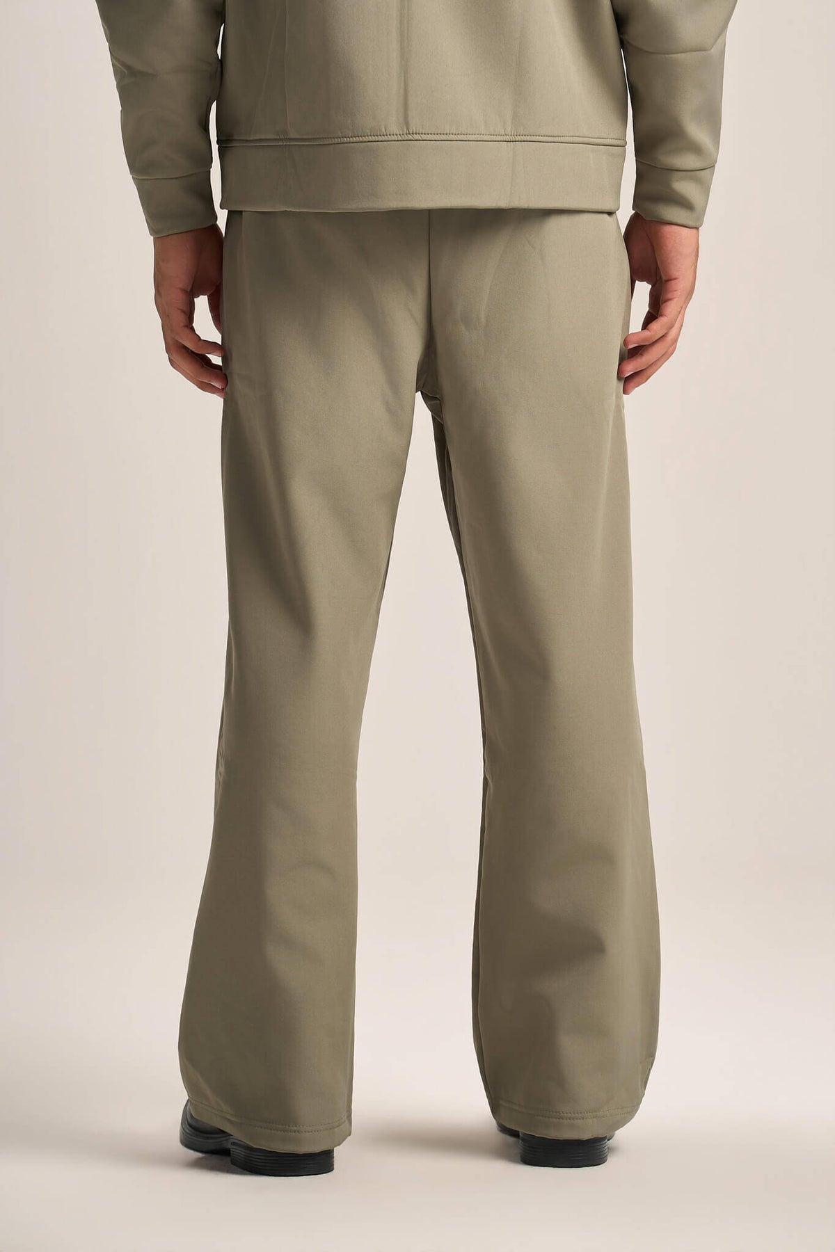 OLIVE SOFT RELAXED FIT PANTS
