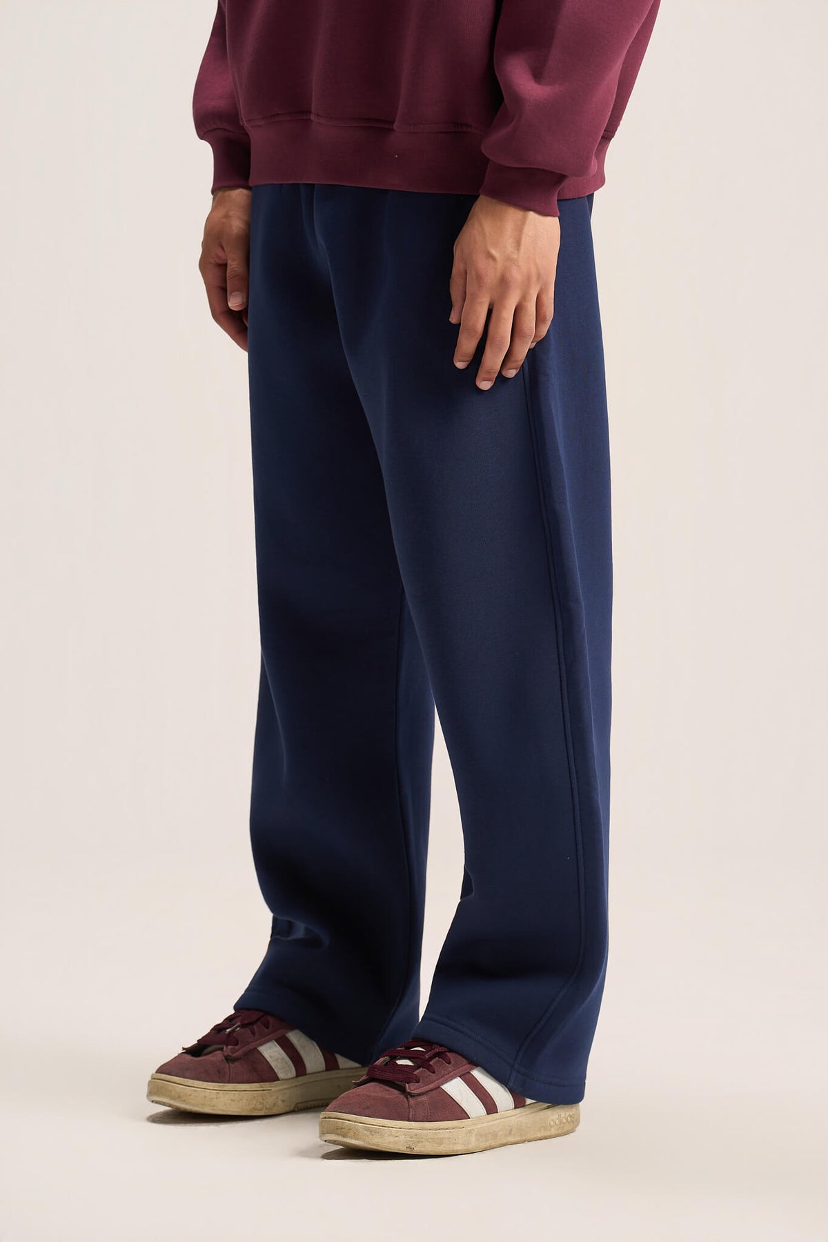 NAVY BLUE BARREL FIT SWEATPANTS
