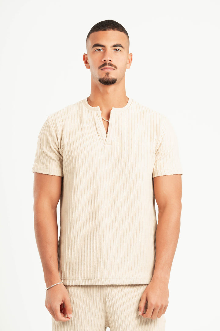BEIGE WAVY PLEATED SHORT SLEEVE T-SHIRT