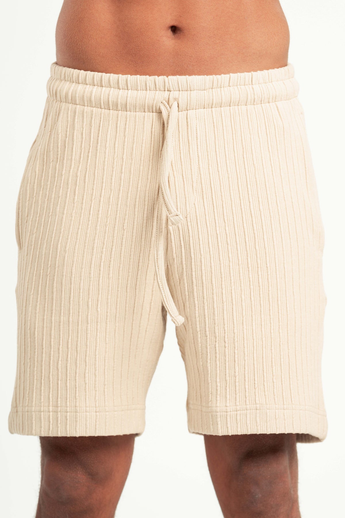 BEIGE WAVY PLEATED SHORT