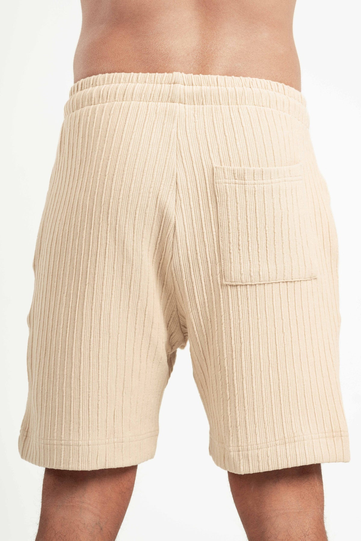 BEIGE WAVY PLEATED SHORT