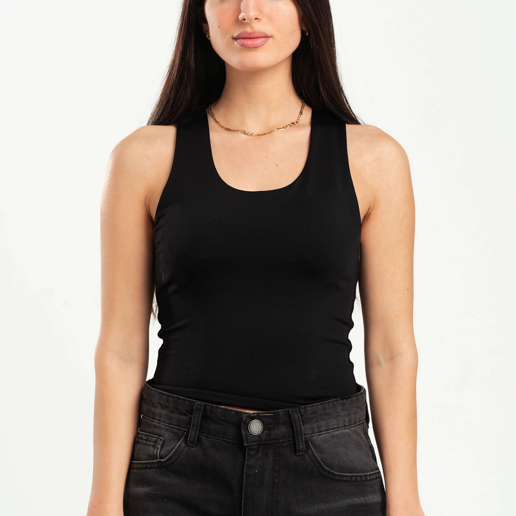 BLACK SLEEVELESS TOP
