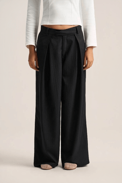 PLEATED STRIPED PANTS