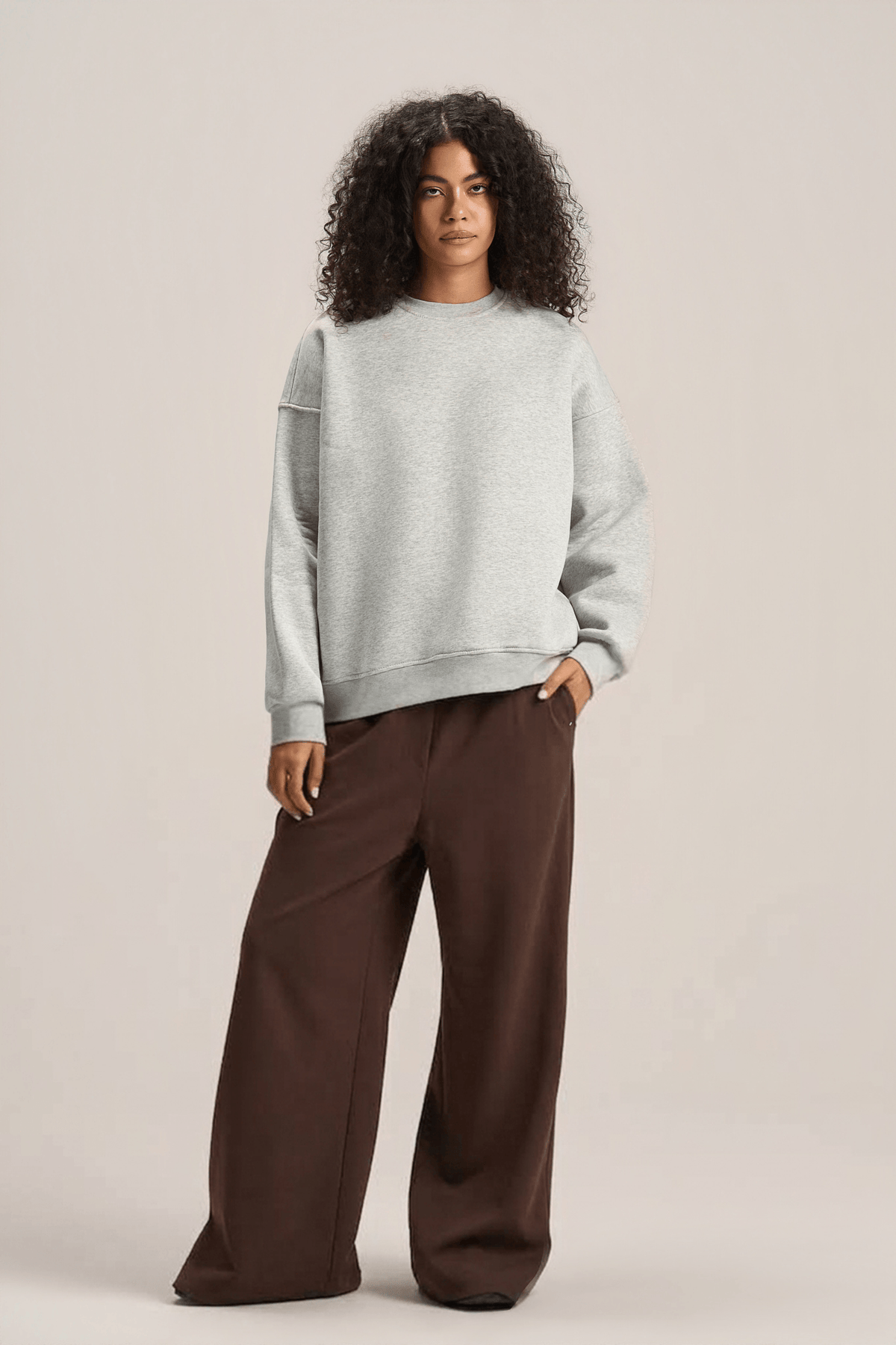 STUDDED OVERSIZED SWEATPANTS