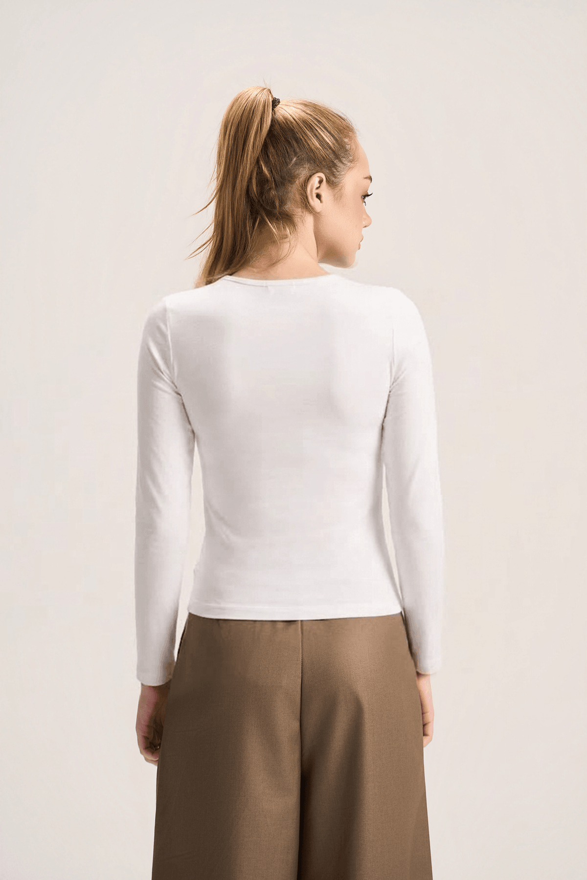 ROUND NECK LONG SLEEVE TOP